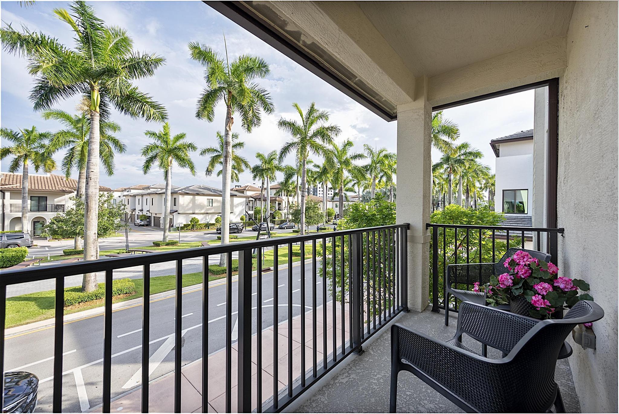 DOWNTOWN DORAL SOUTH PHASE TWO - Residential