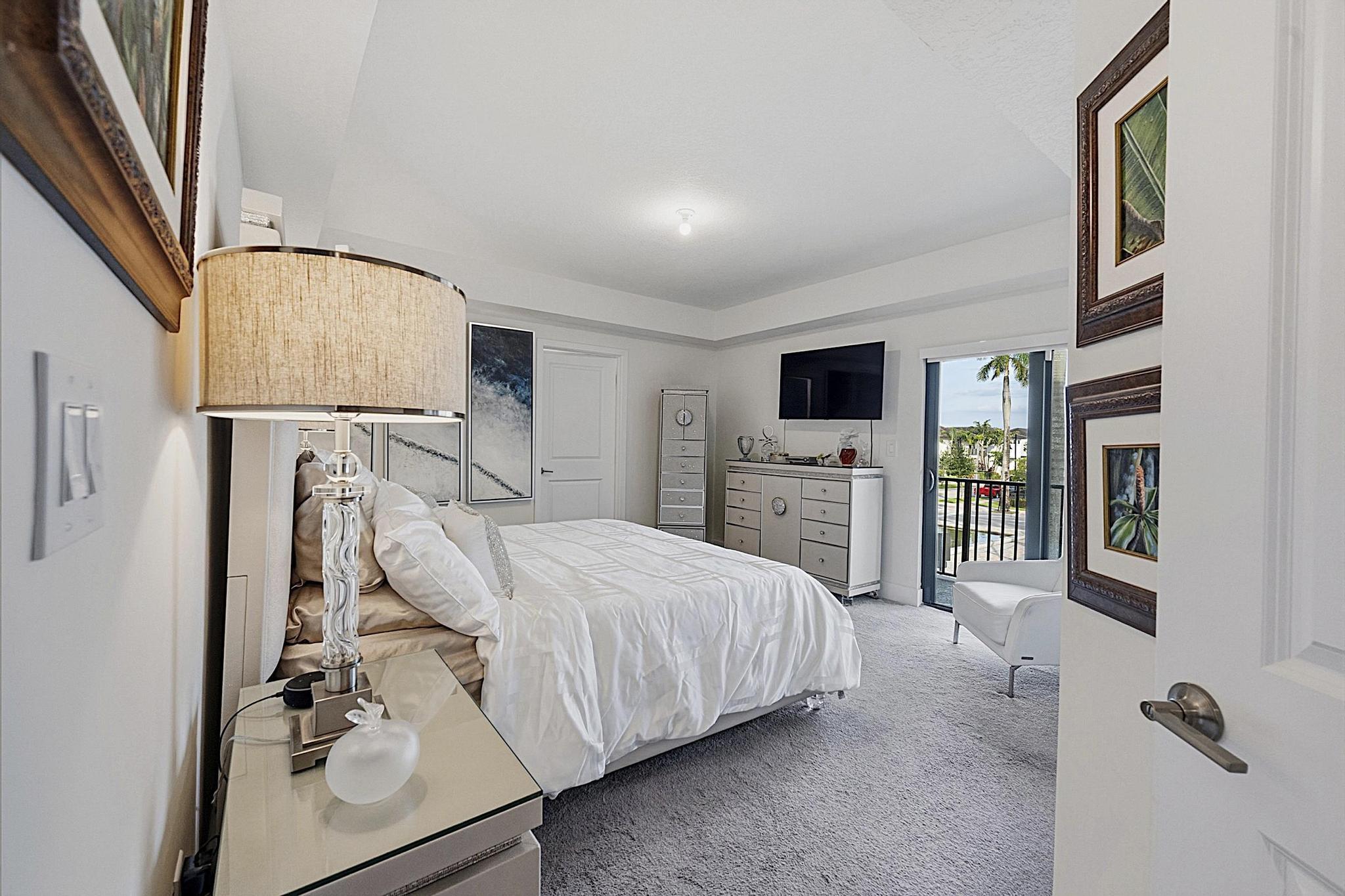 DOWNTOWN DORAL SOUTH PHASE TWO - Residential