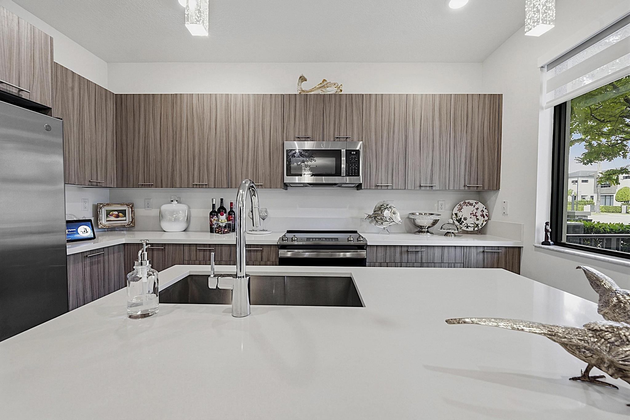DOWNTOWN DORAL SOUTH PHASE TWO - Residential