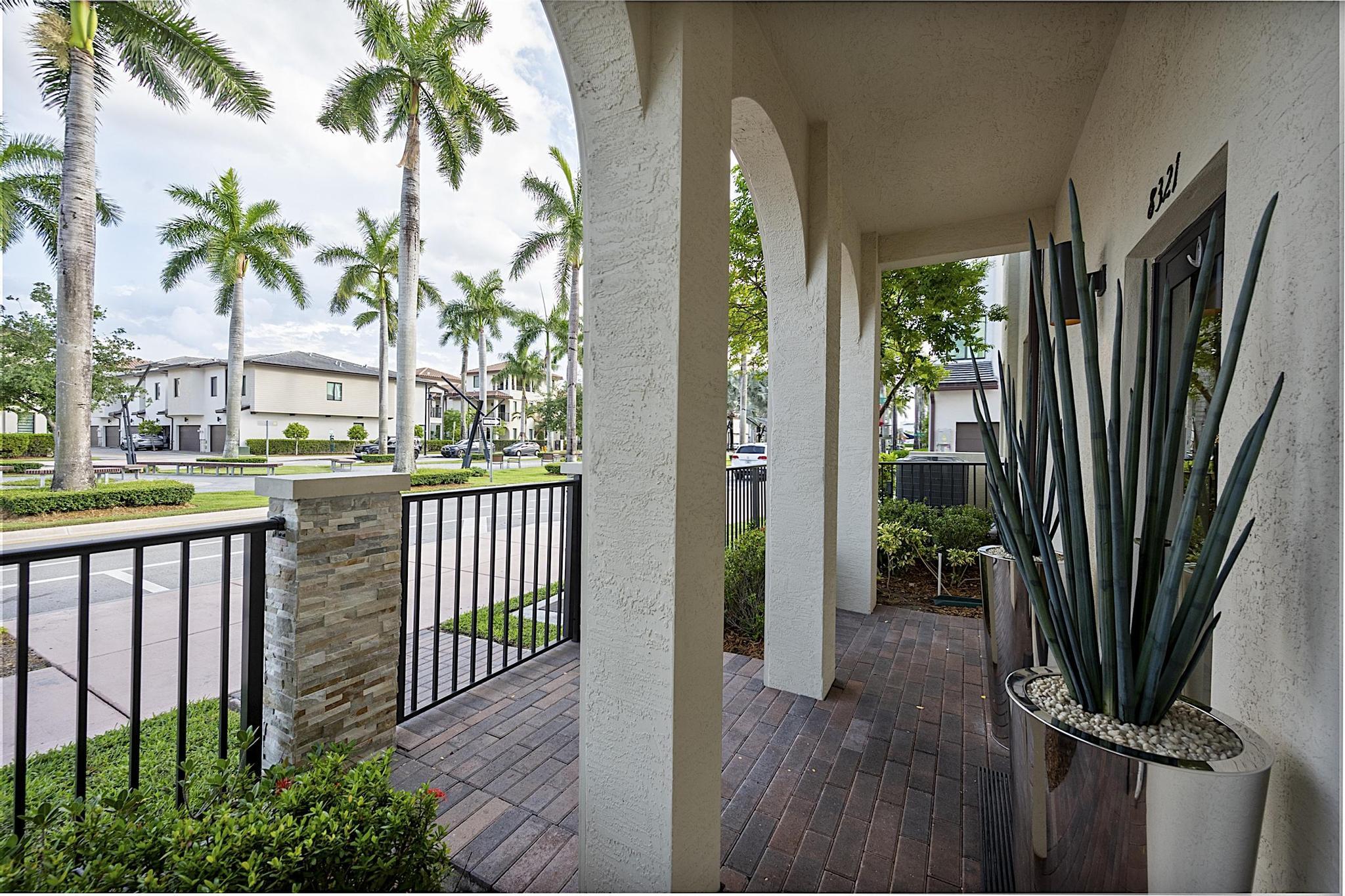 DOWNTOWN DORAL SOUTH PHASE TWO - Residential
