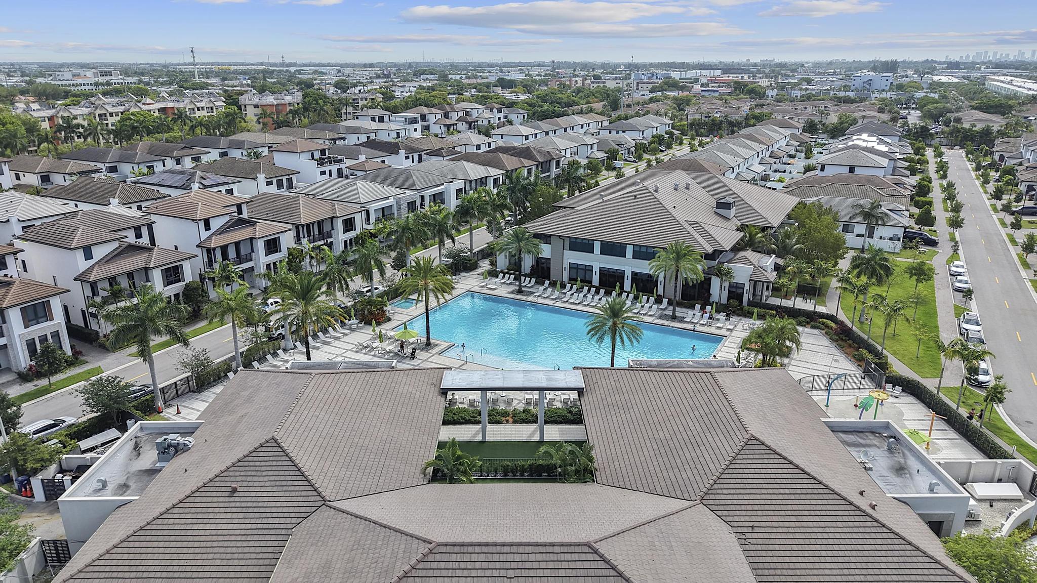 DOWNTOWN DORAL SOUTH PHASE TWO - Residential