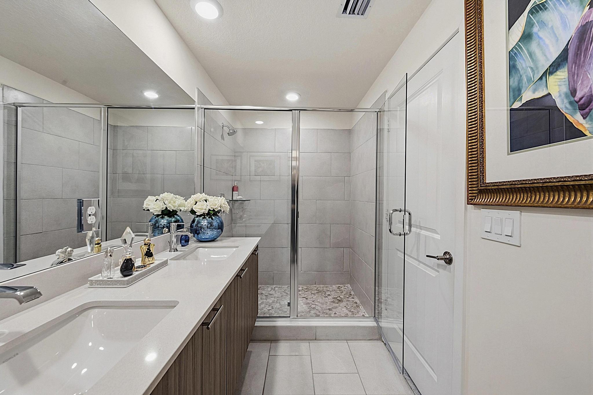 DOWNTOWN DORAL SOUTH PHASE TWO - Residential