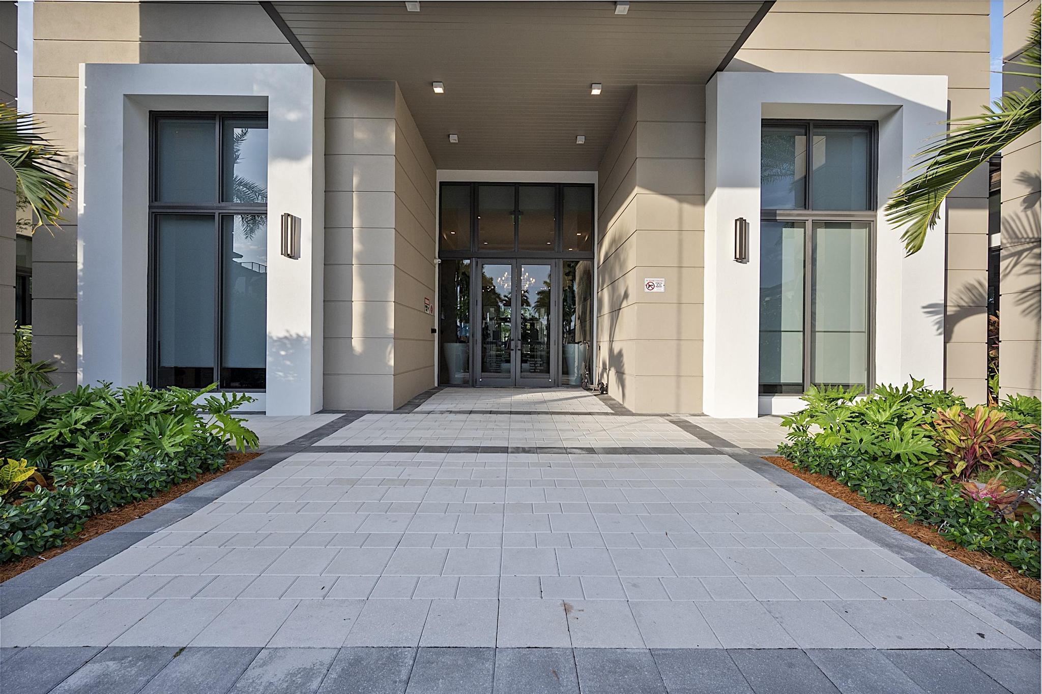 DOWNTOWN DORAL SOUTH PHASE TWO - Residential