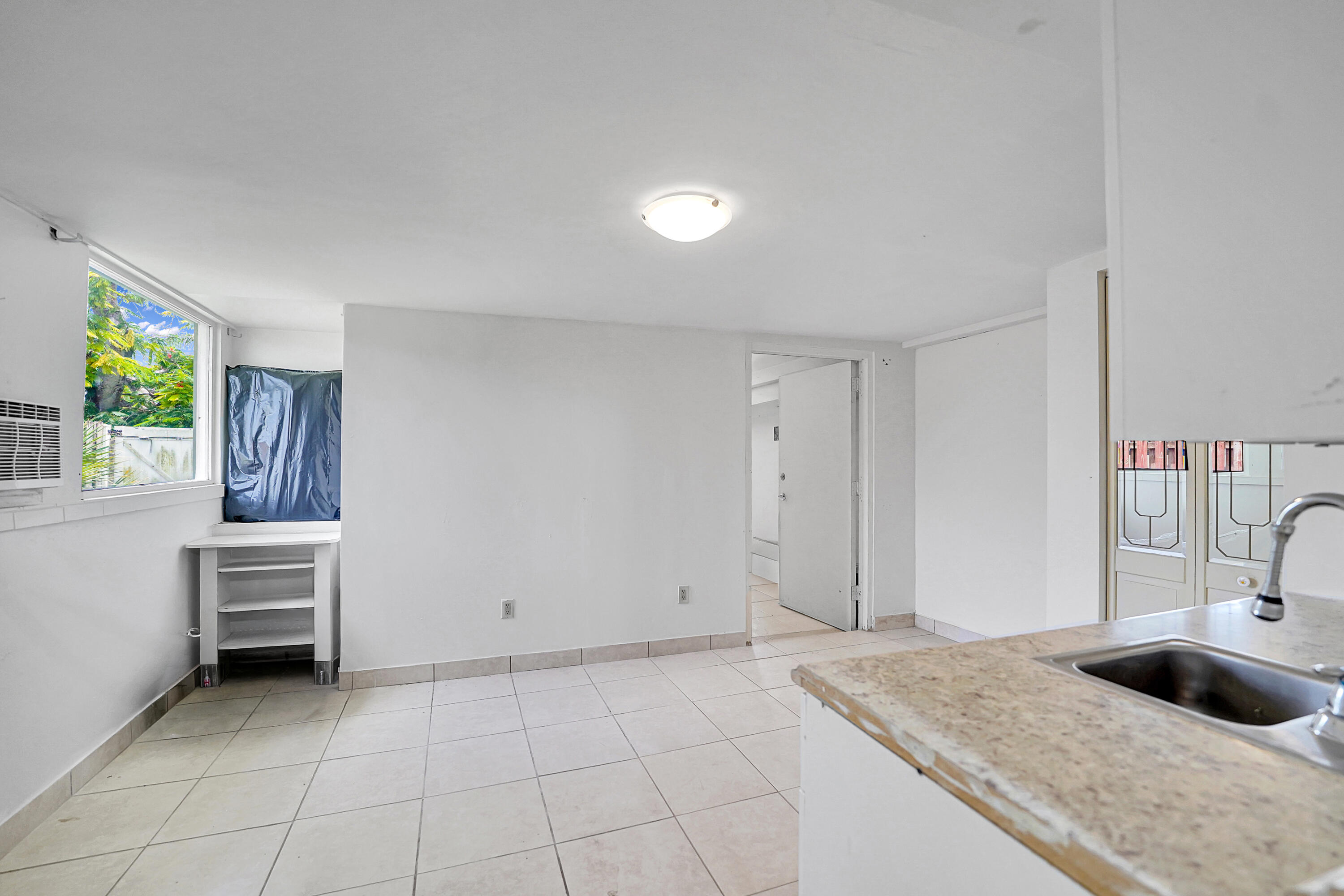 UNIVERSITY HEIGHTS 1ST ADD - Residential