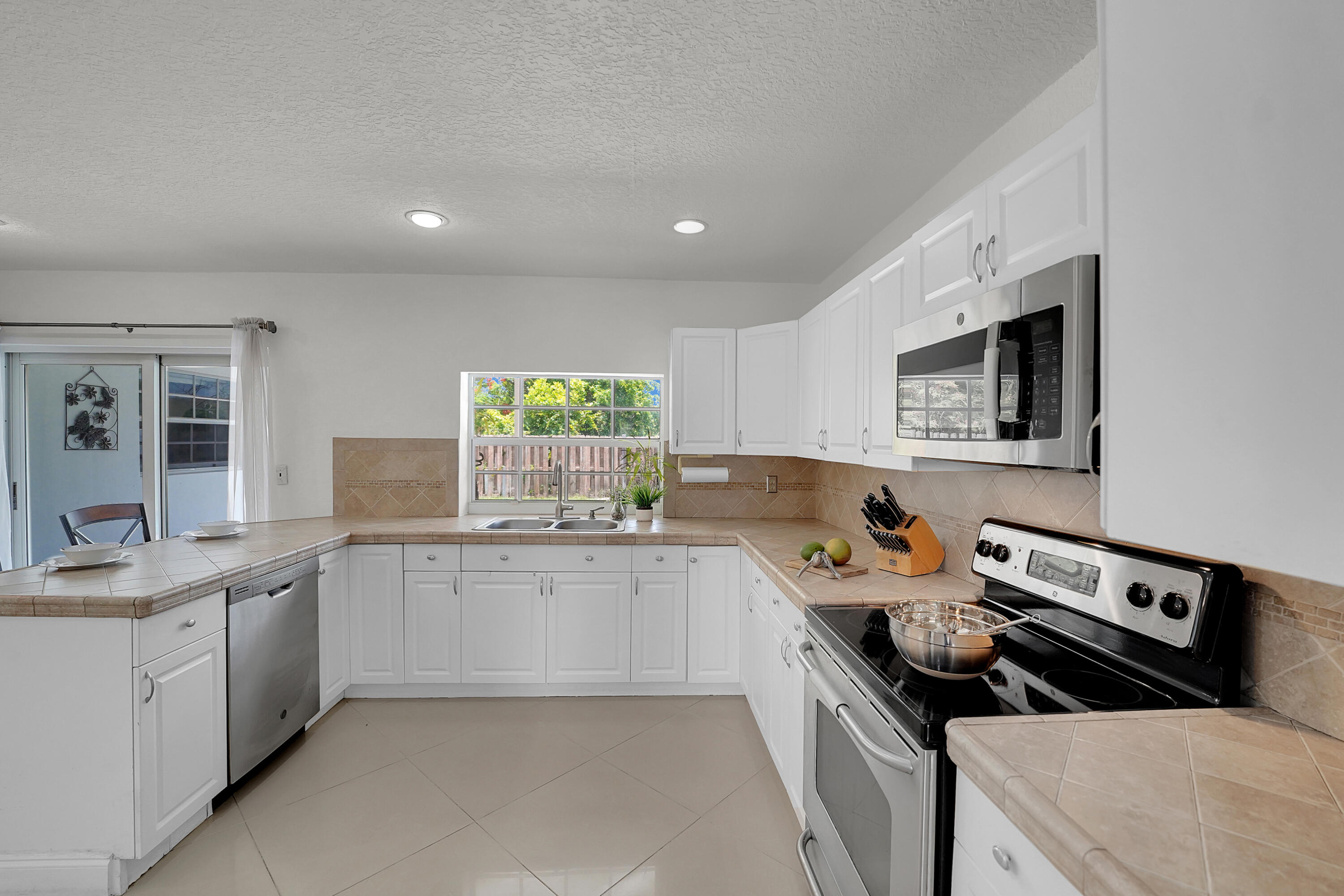 UNIVERSITY HEIGHTS 1ST ADD - Residential