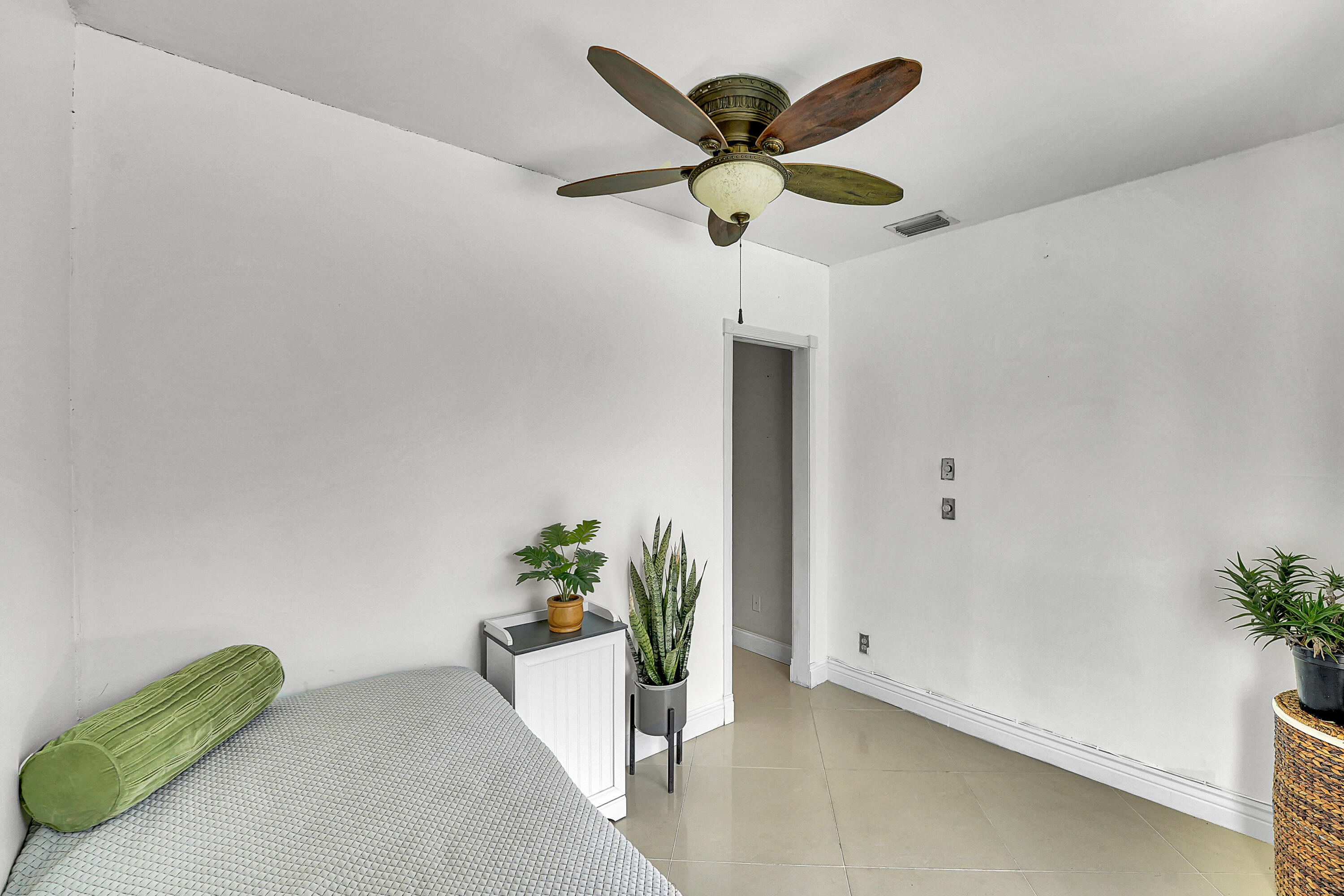 UNIVERSITY HEIGHTS 1ST ADD - Residential
