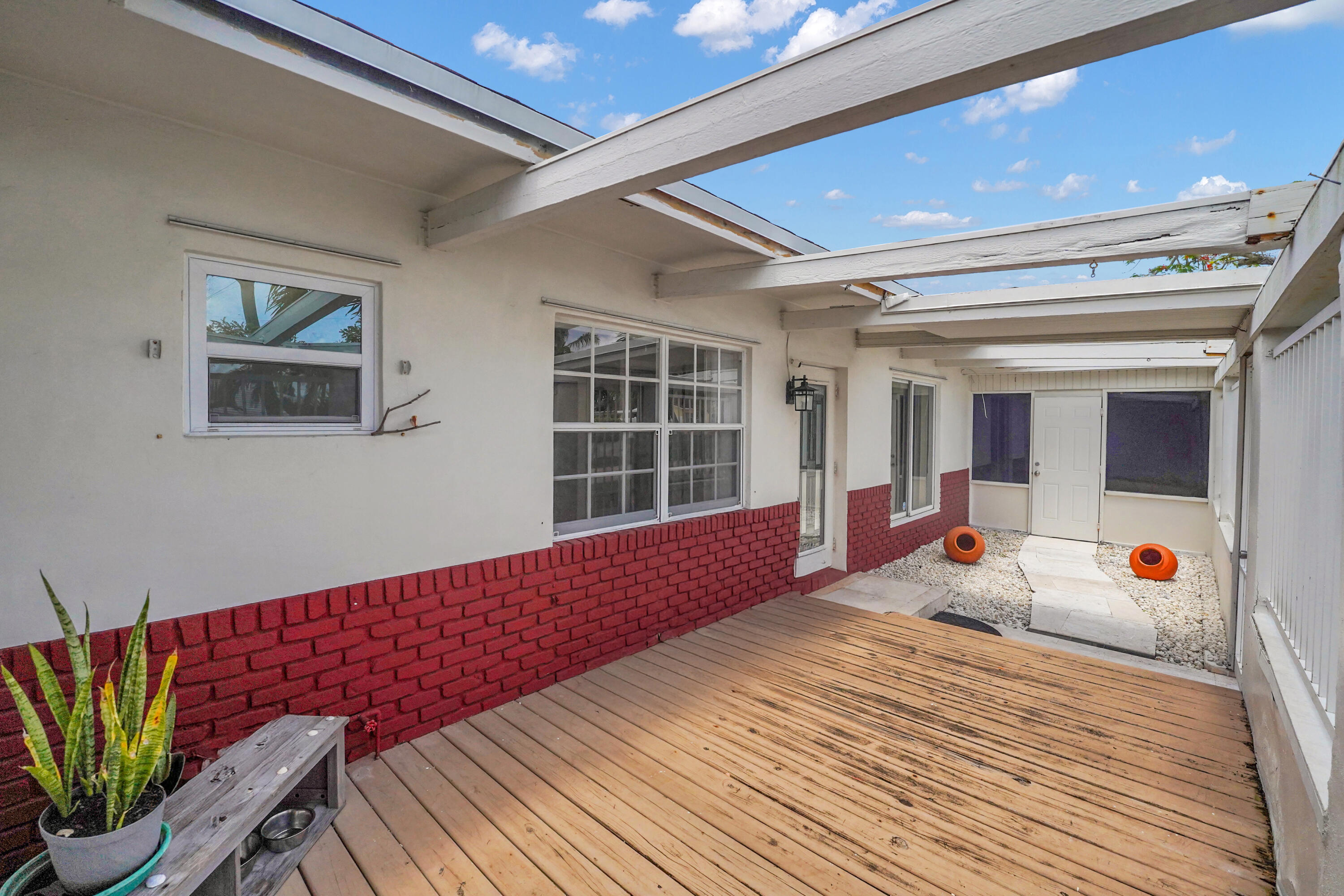 UNIVERSITY HEIGHTS 1ST ADD - Residential