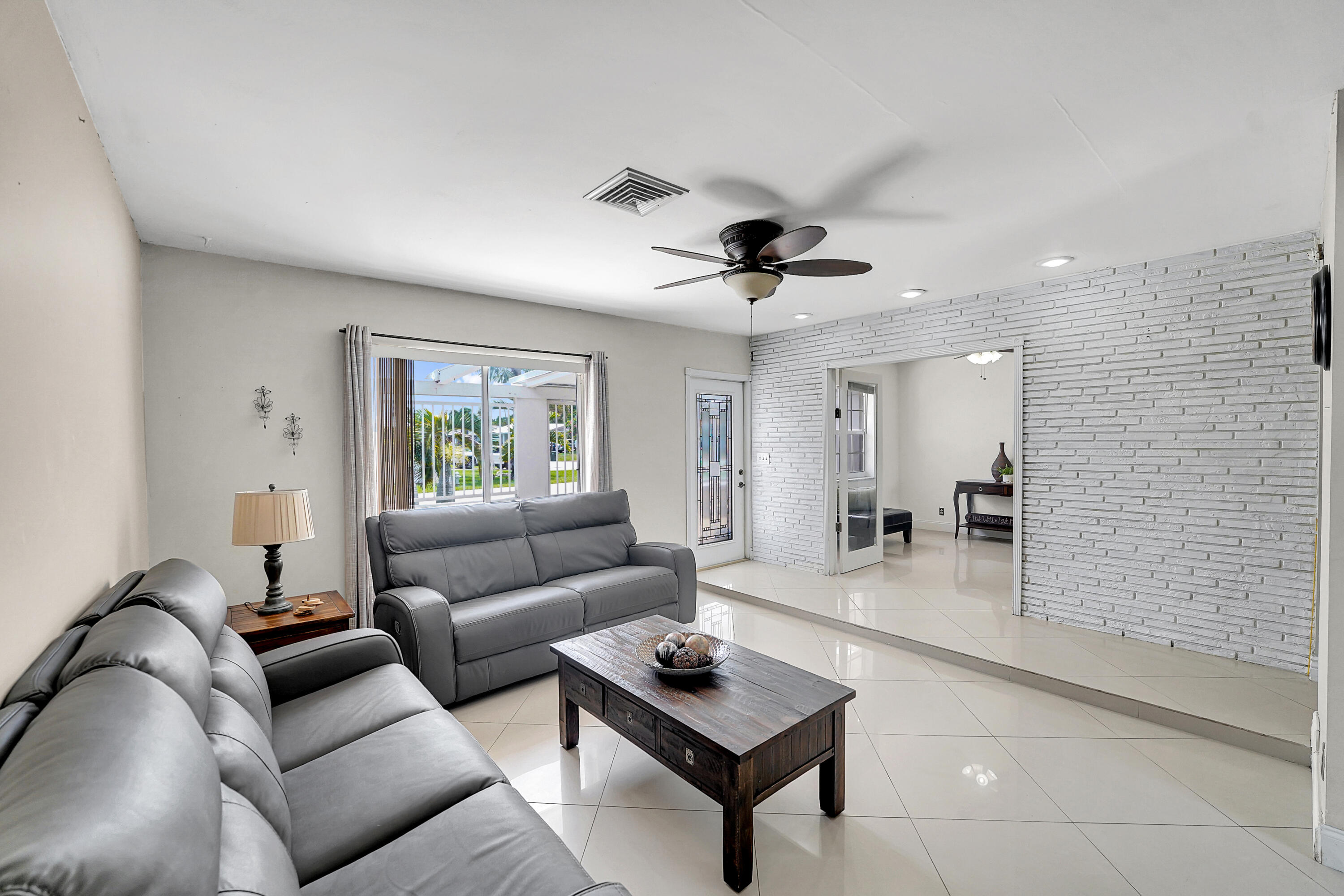 UNIVERSITY HEIGHTS 1ST ADD - Residential