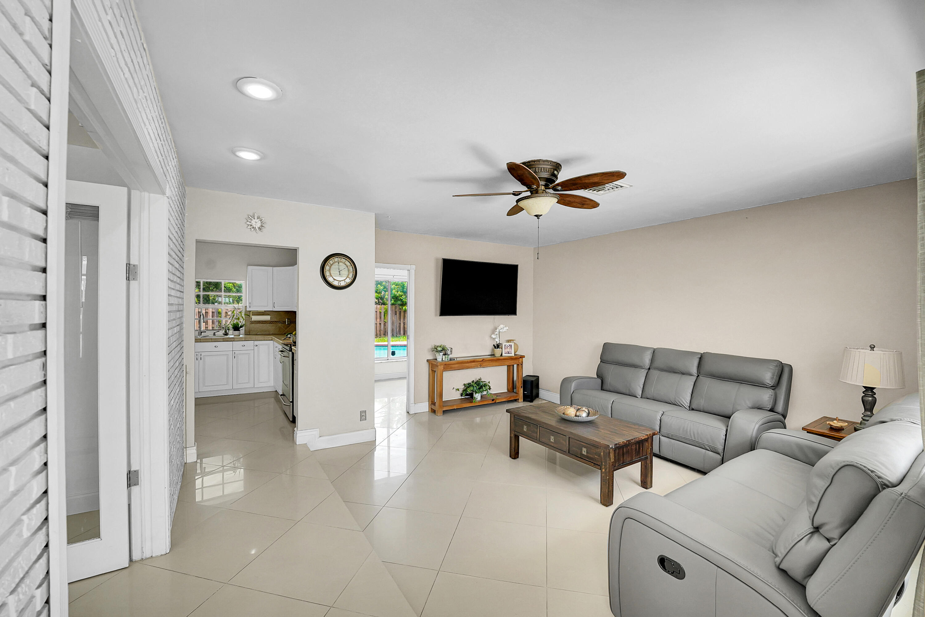 UNIVERSITY HEIGHTS 1ST ADD - Residential