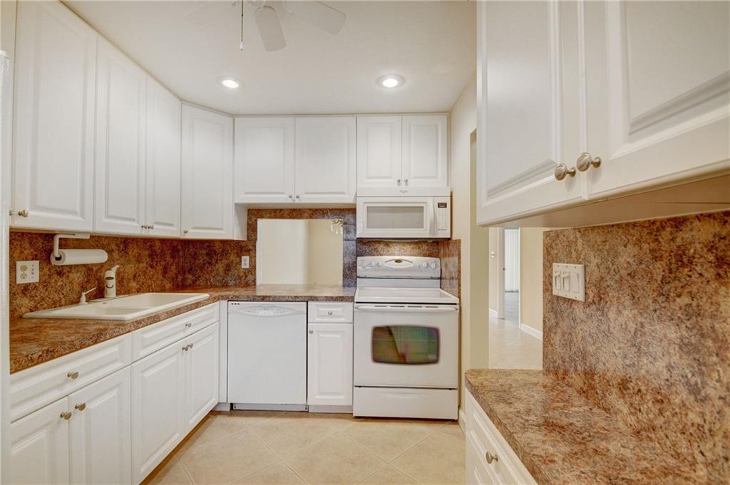 GOLDEN LAKES VILLAGE - Residential