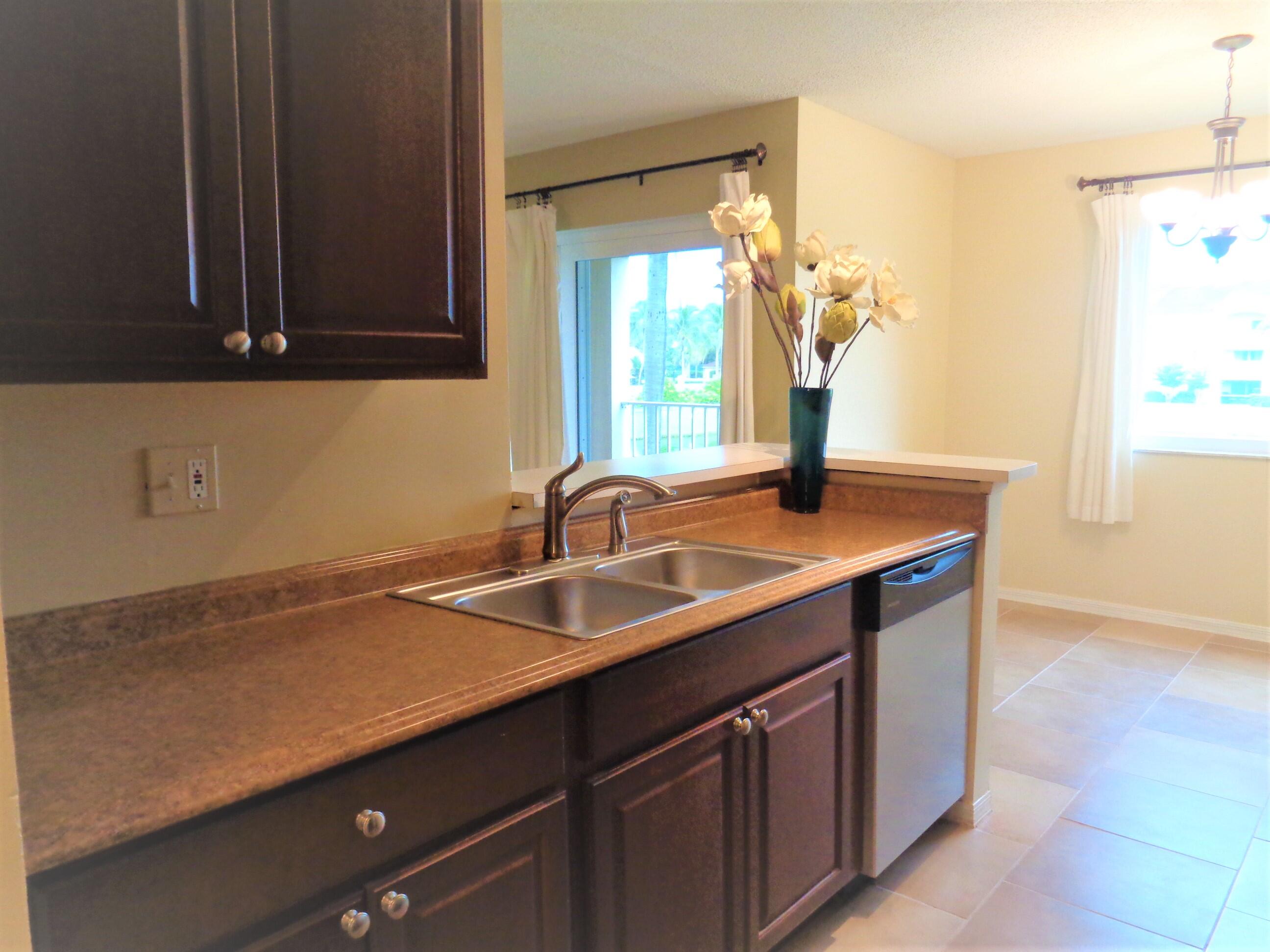 LAGUNA OF VERO BEACH - Residential