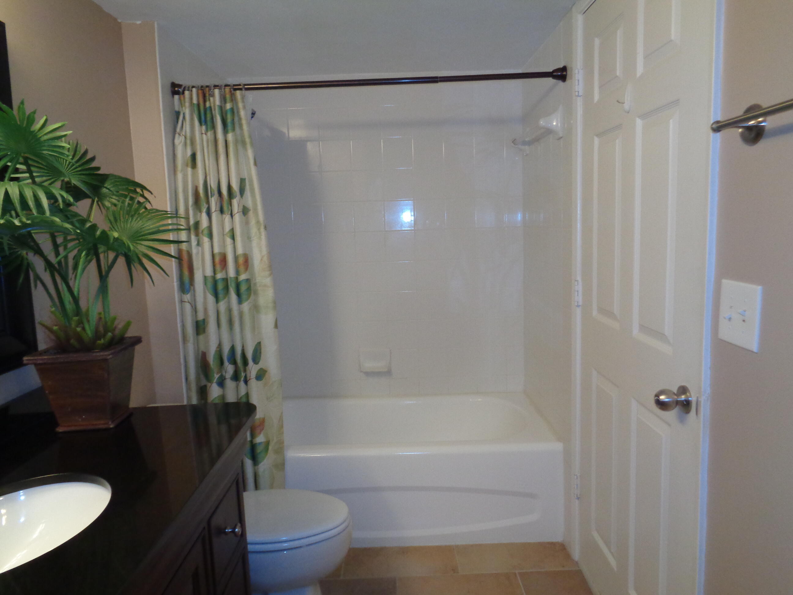 LAGUNA OF VERO BEACH - Residential
