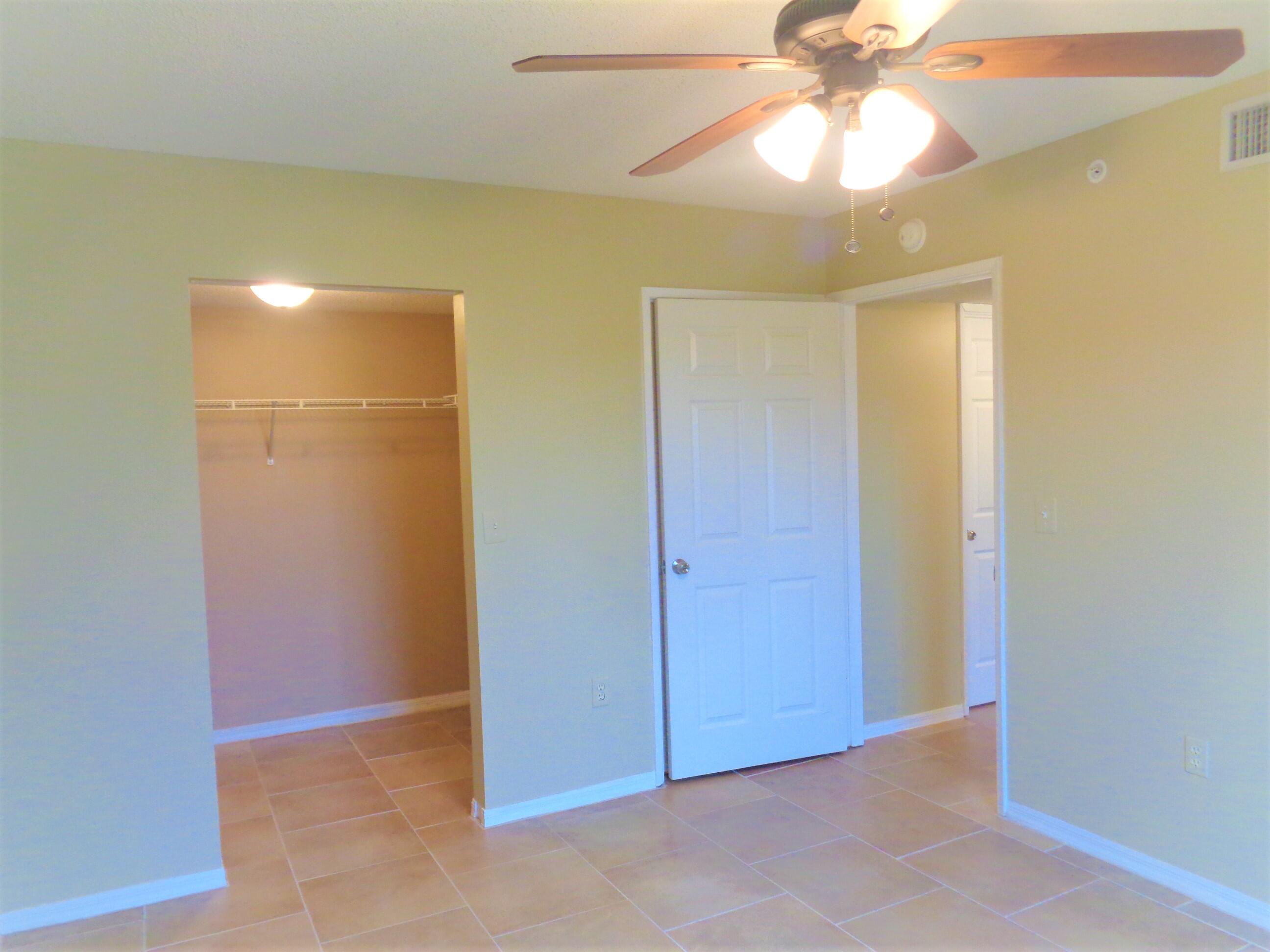 LAGUNA OF VERO BEACH - Residential