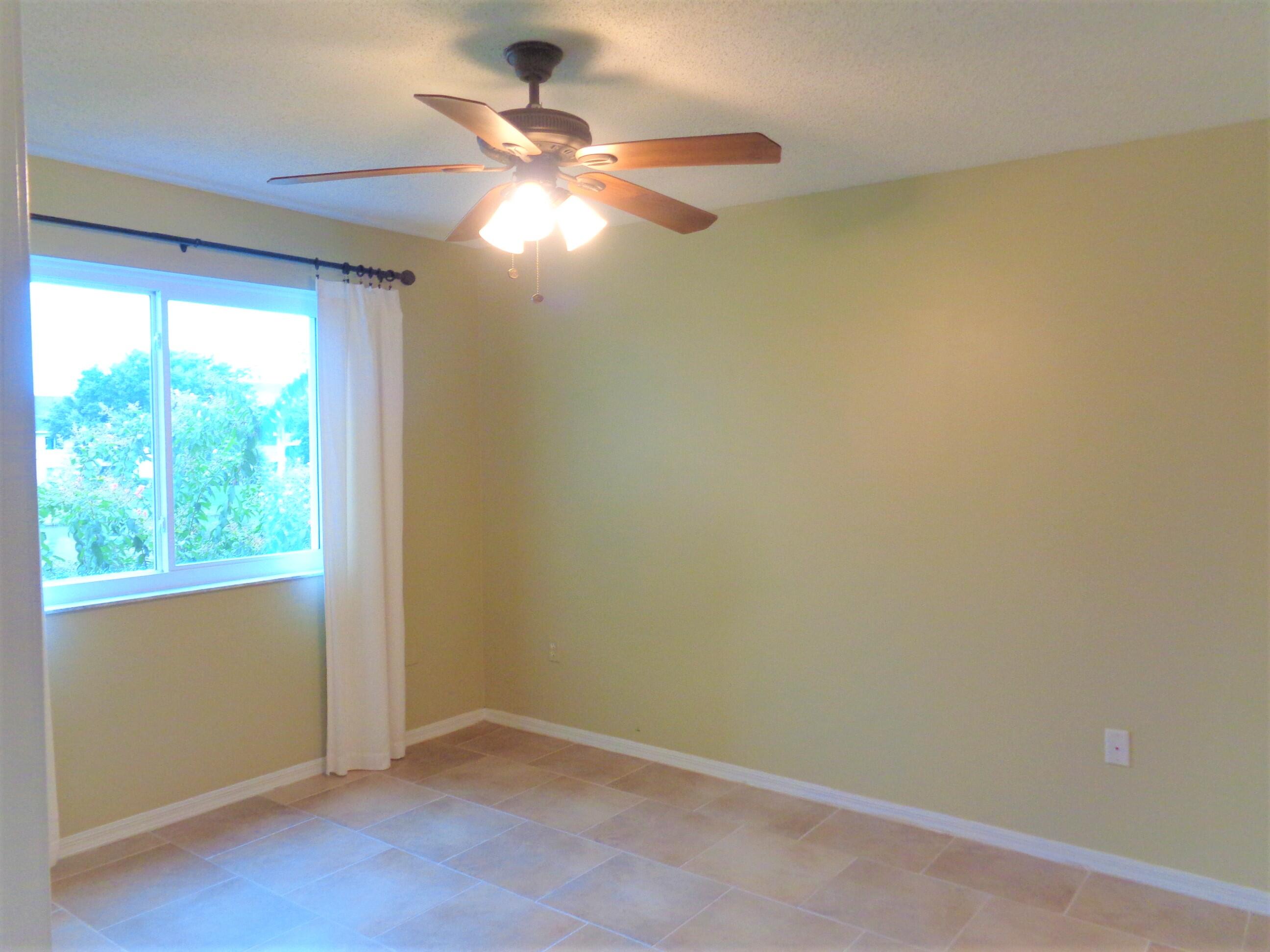 LAGUNA OF VERO BEACH - Residential