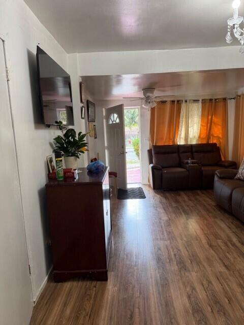 GOLDEN GLADES PK 1ST ADDN RE-SUB - Residential