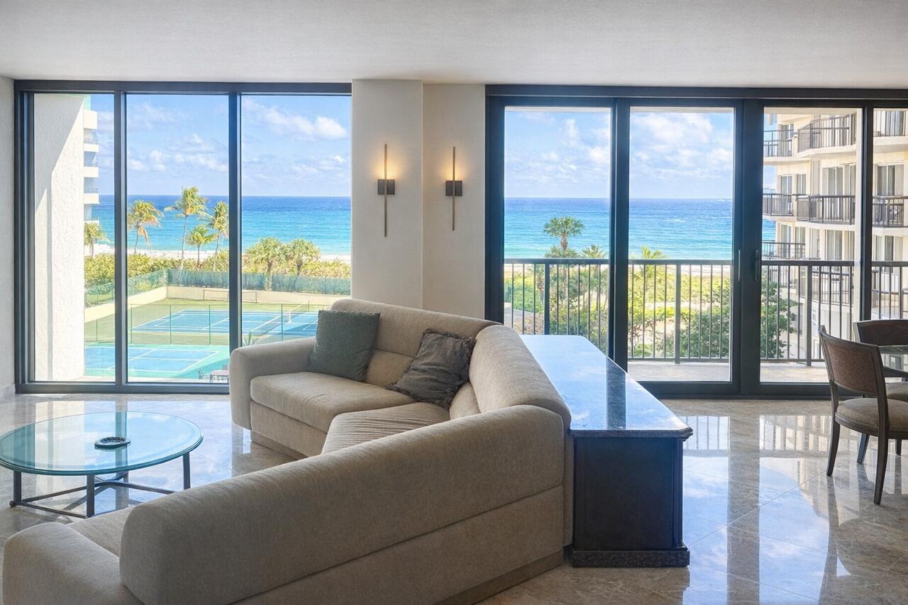HAMPTON BEACH CLUB - Residential