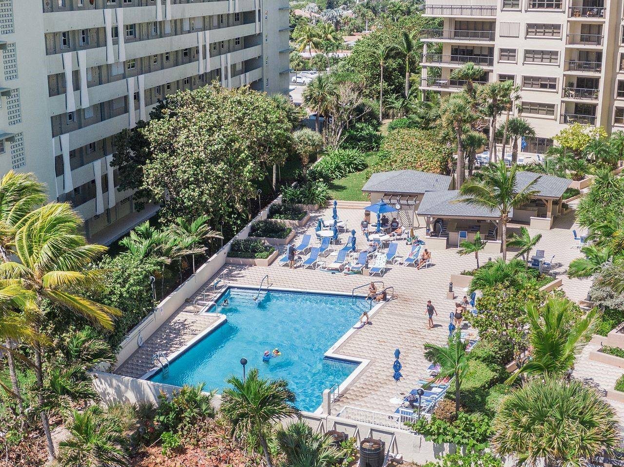 HAMPTON BEACH CLUB - Residential