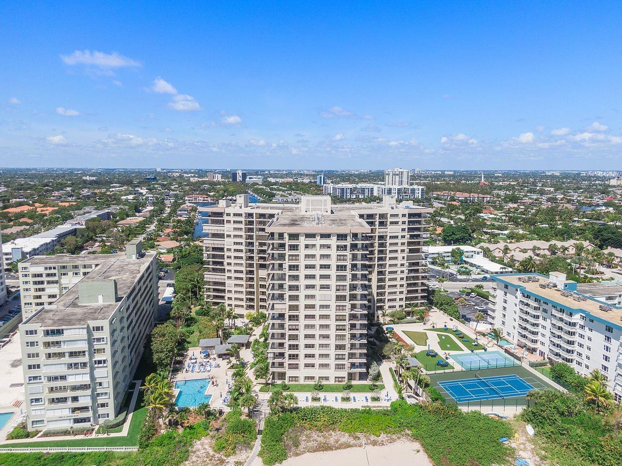 HAMPTON BEACH CLUB - Residential