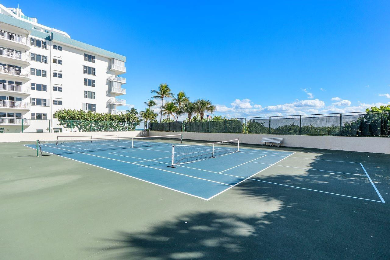 HAMPTON BEACH CLUB - Residential
