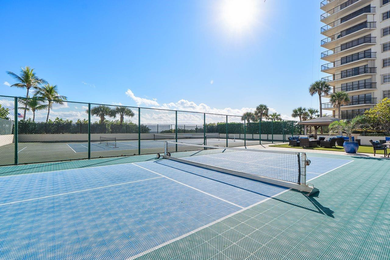 HAMPTON BEACH CLUB - Residential