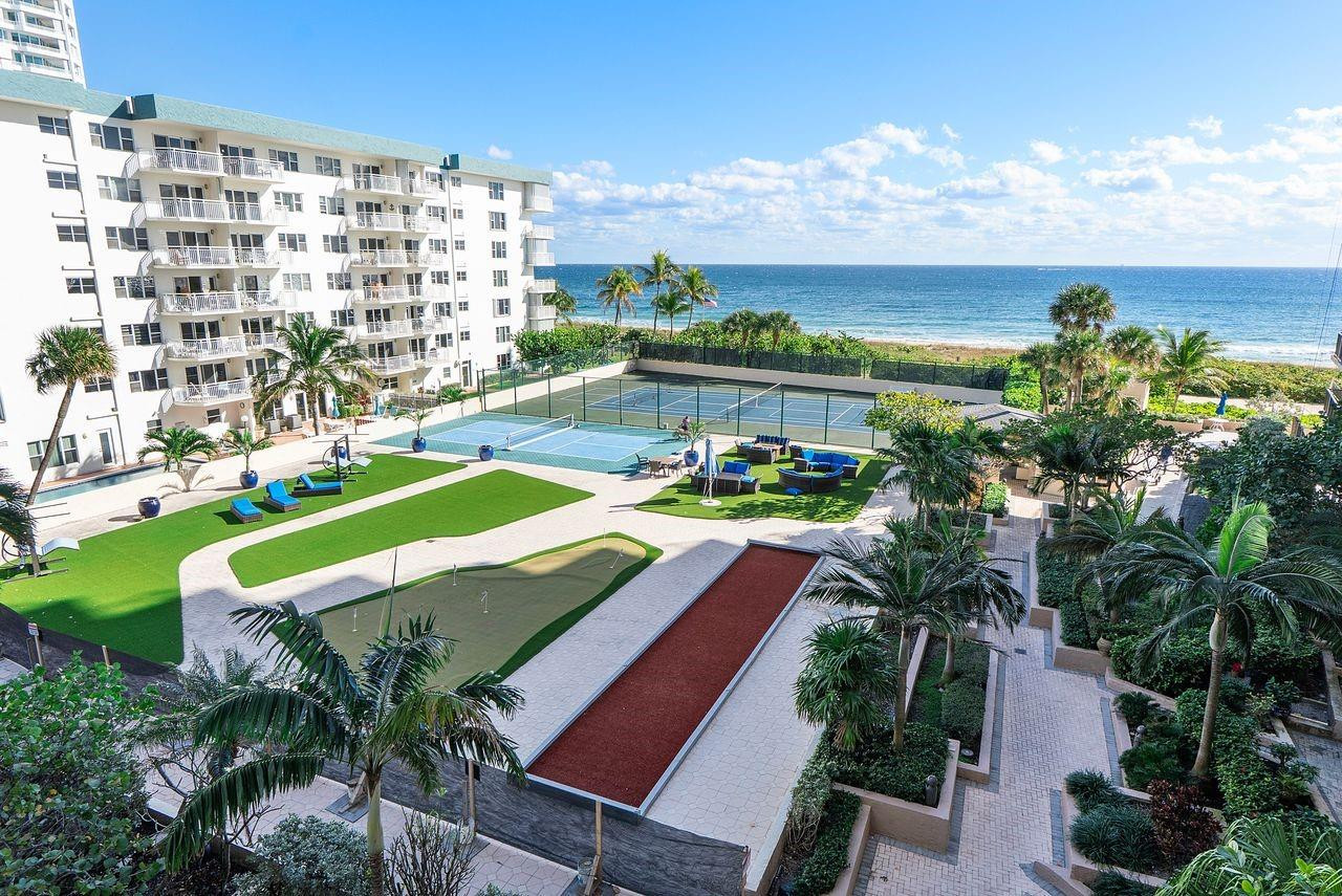 HAMPTON BEACH CLUB - Residential
