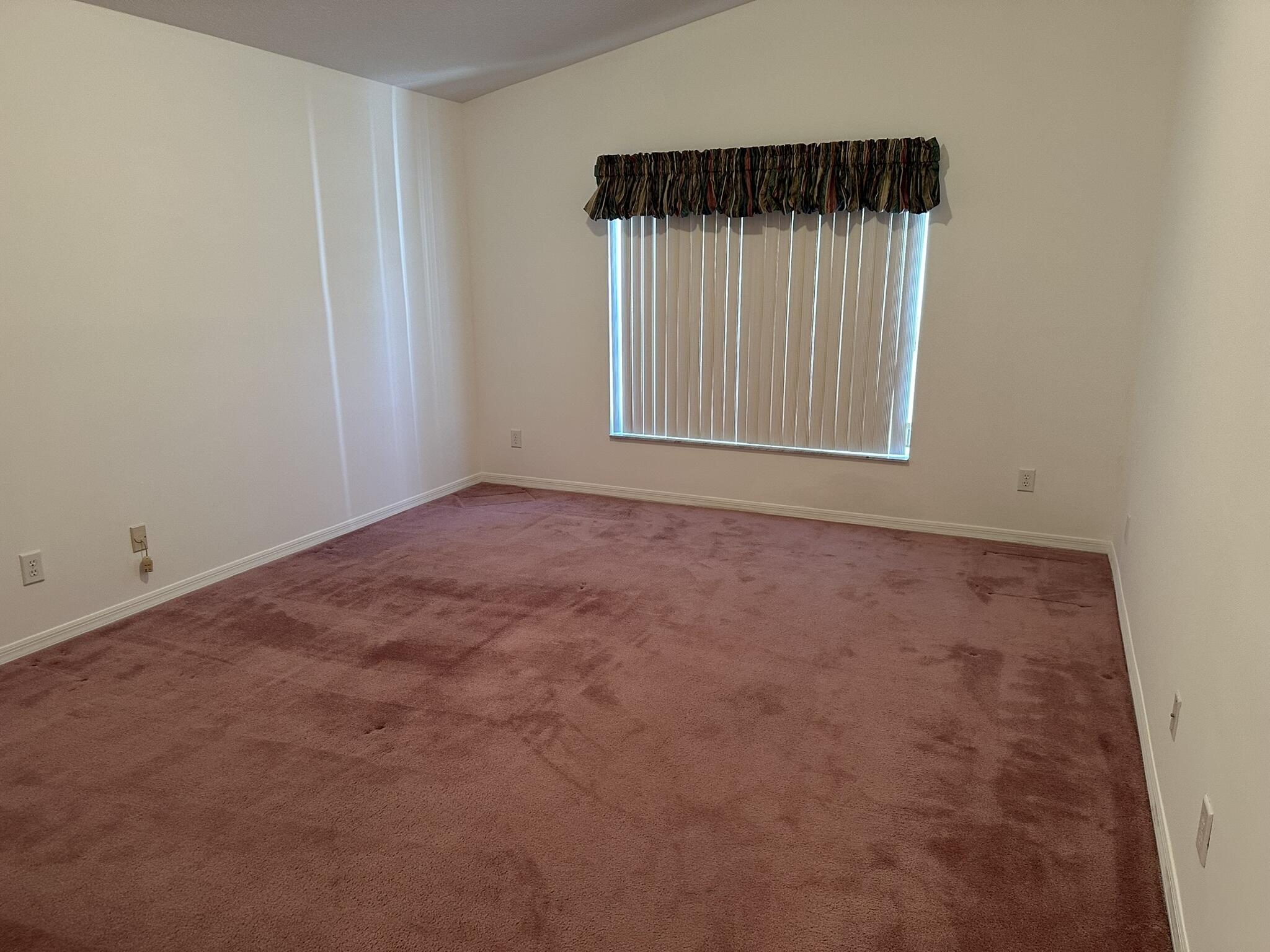 HEFTLER HOMES AT PEMBROKE SHORES - Residential