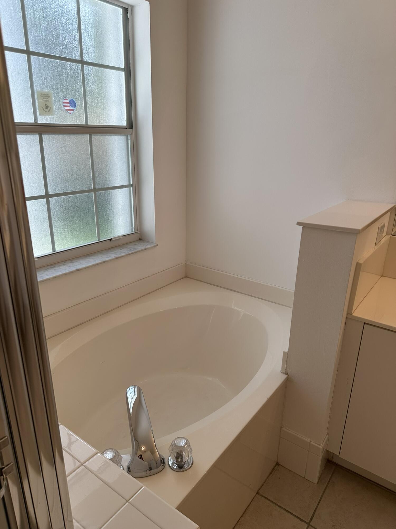HEFTLER HOMES AT PEMBROKE SHORES - Residential