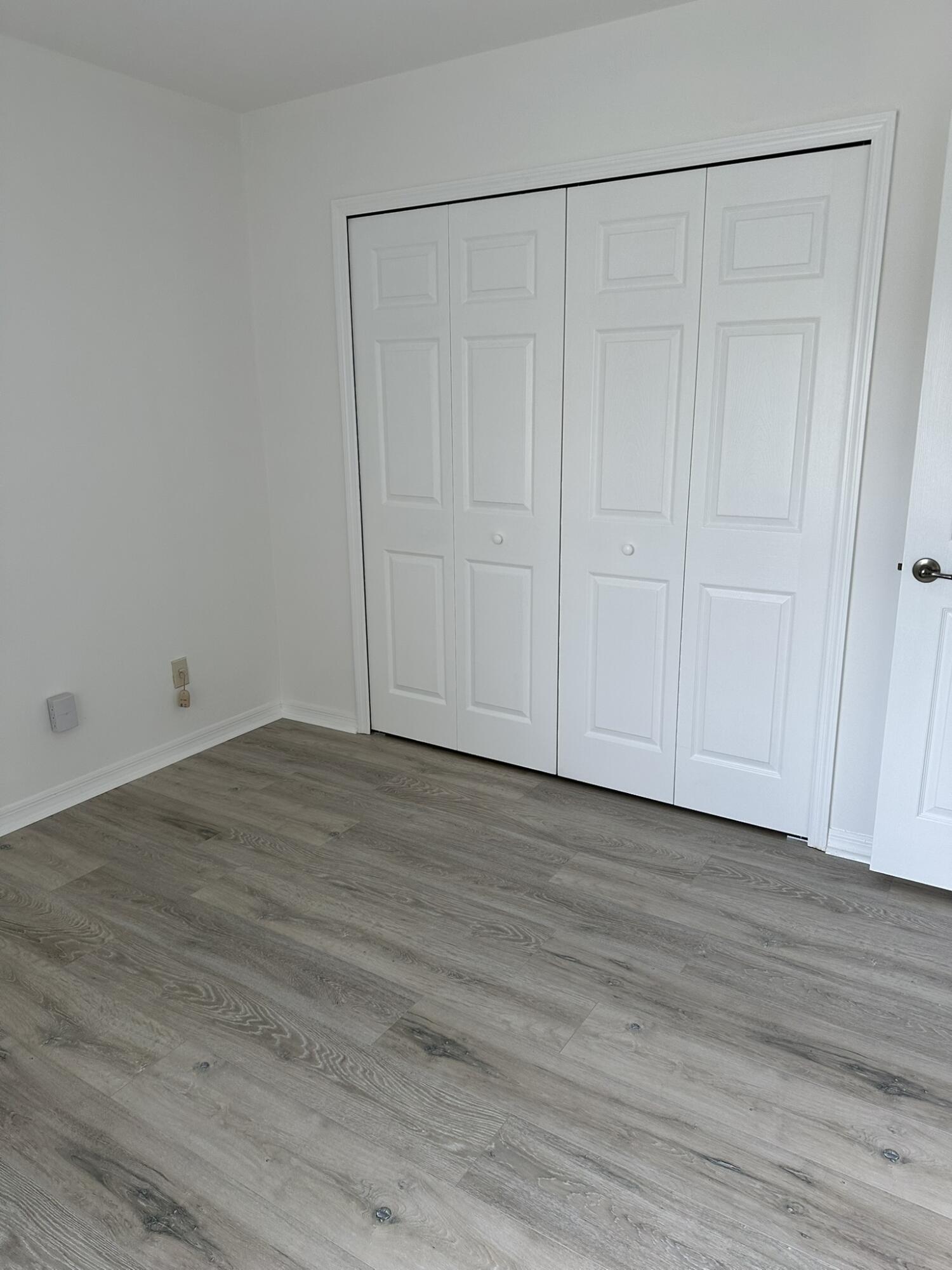 HEFTLER HOMES AT PEMBROKE SHORES - Residential
