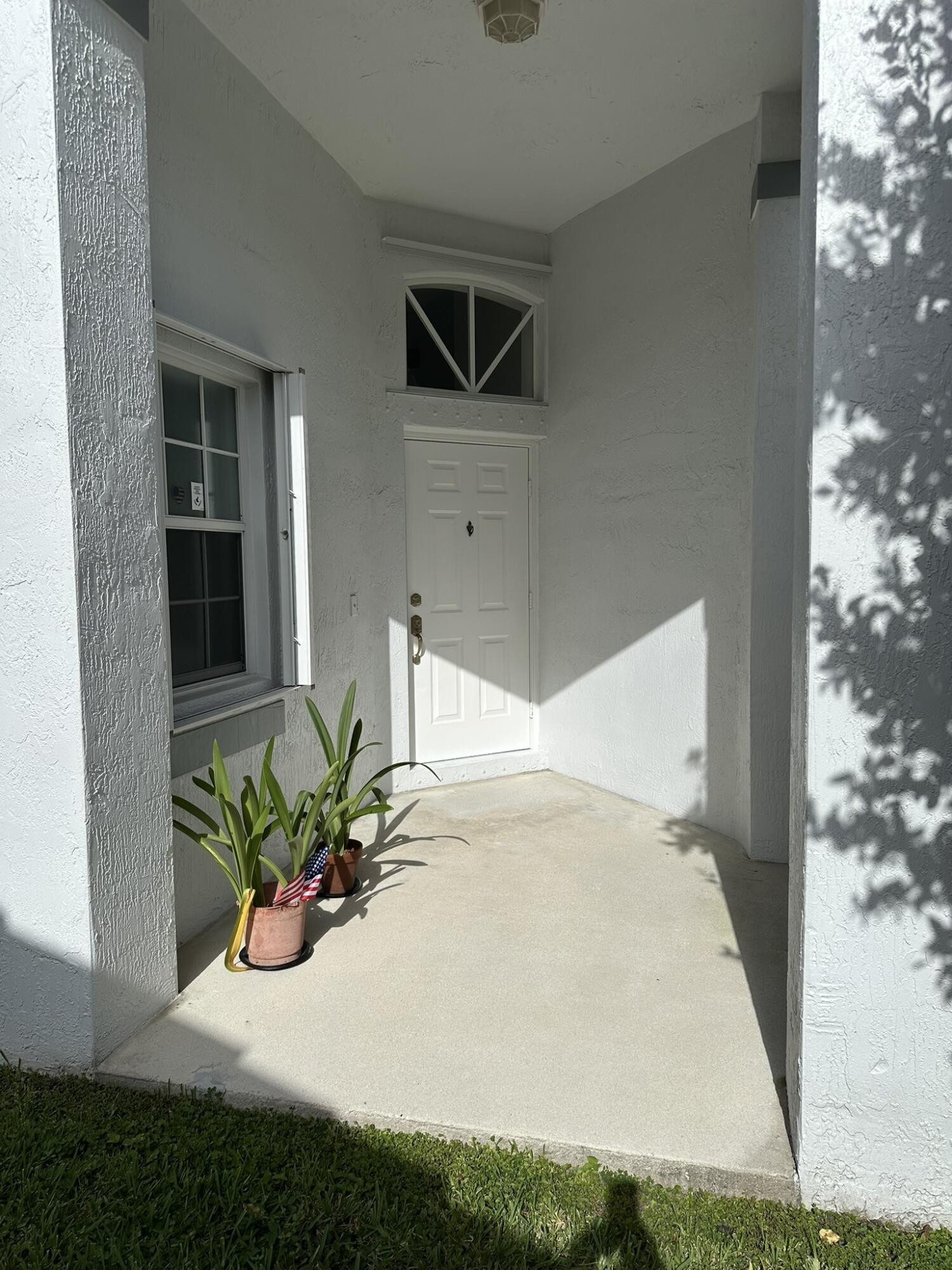 HEFTLER HOMES AT PEMBROKE SHORES - Residential