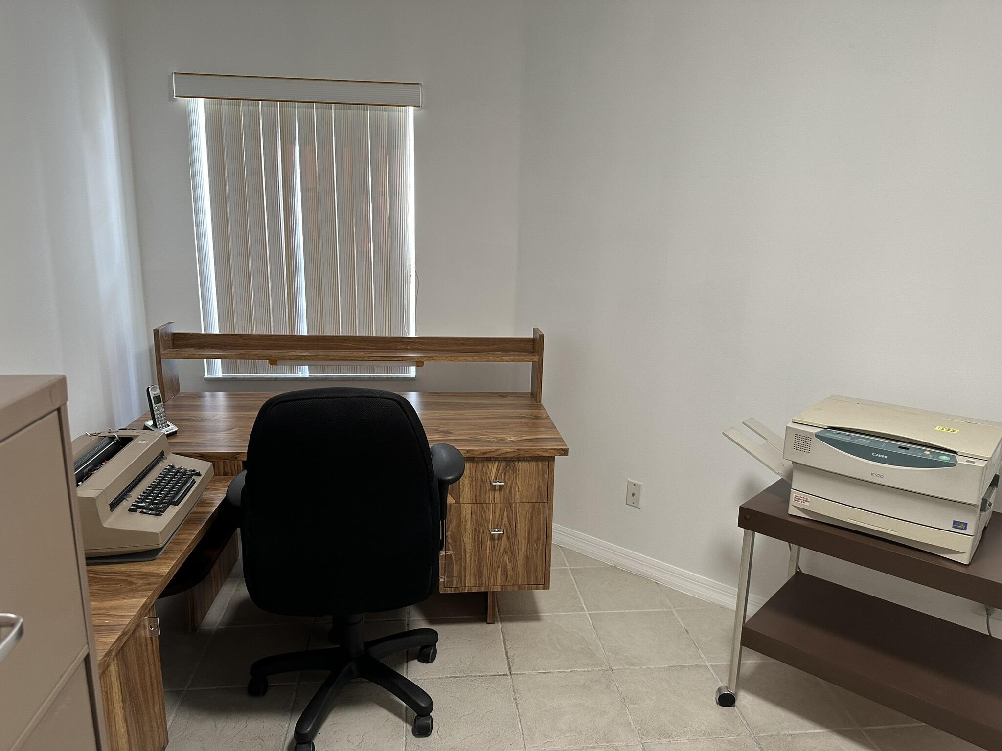 HEFTLER HOMES AT PEMBROKE SHORES - Residential
