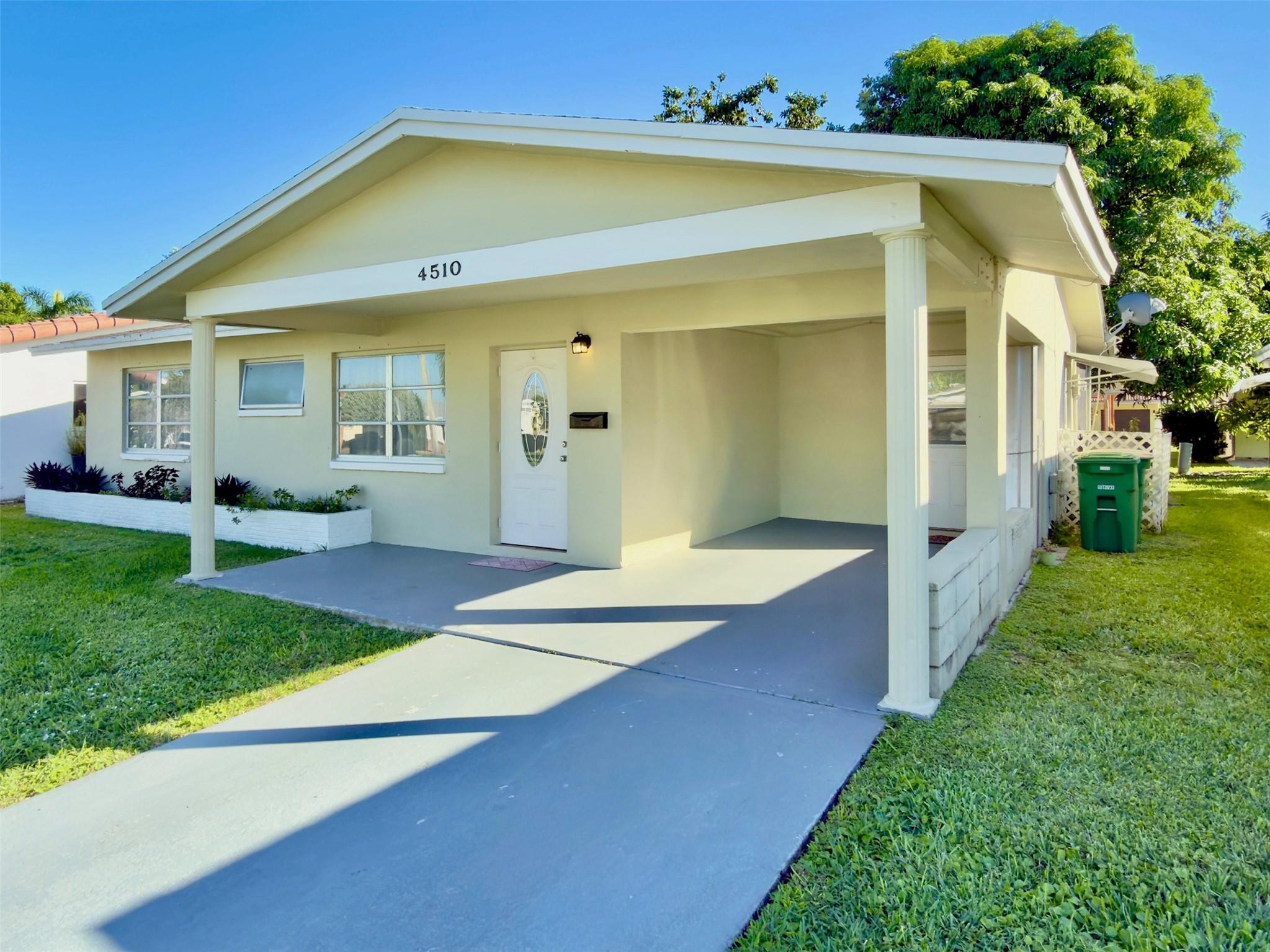 MAINLANDS OF TAMARAC LAKES - Residential