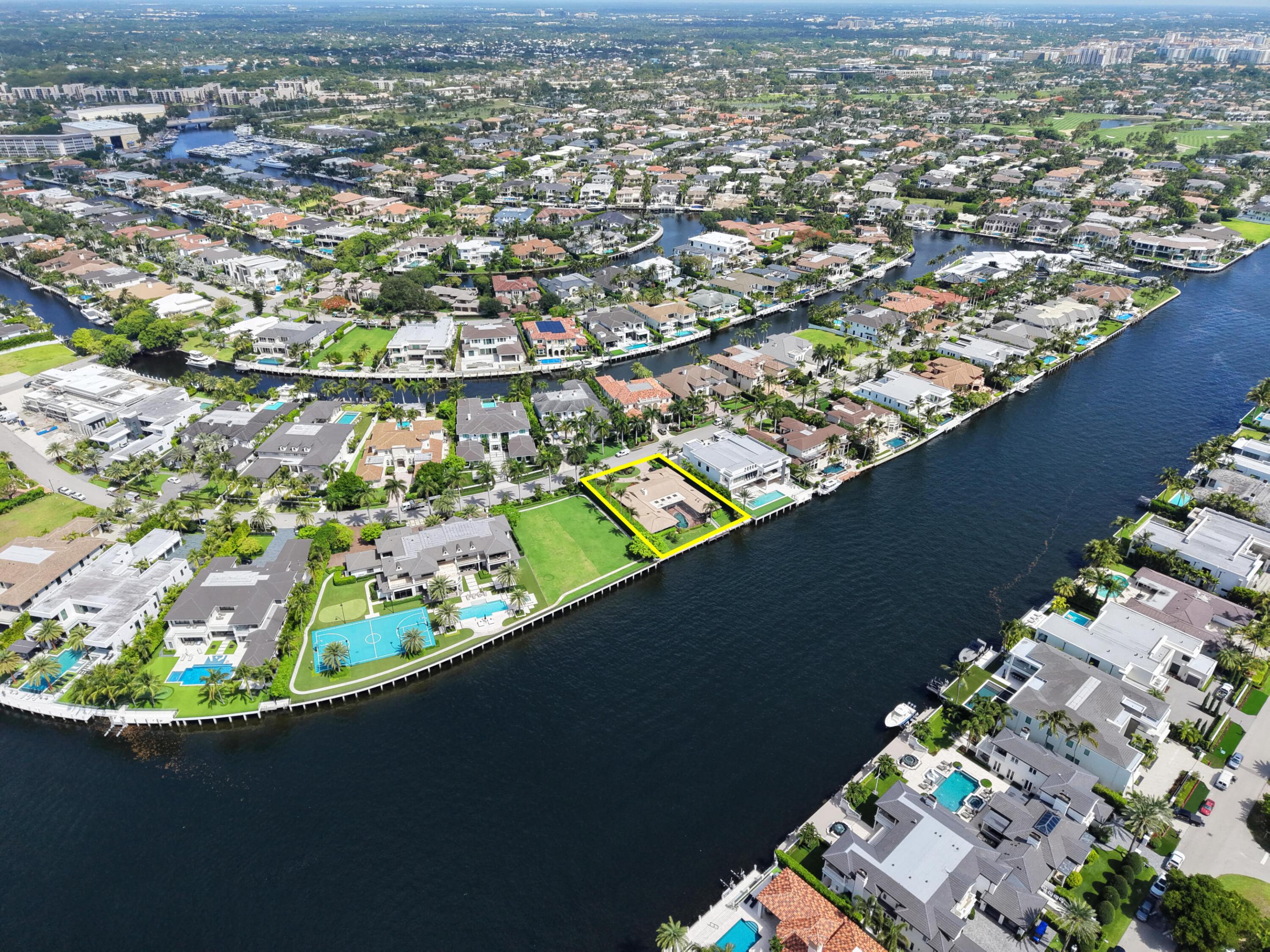 ROYAL PALM YACHT & COUNTRY CLUB - Residential