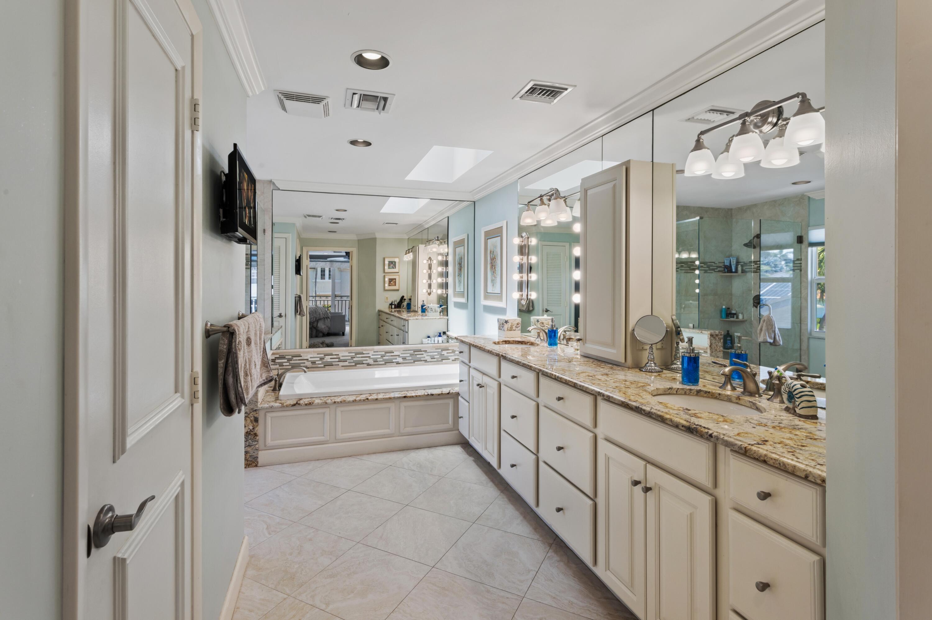 TROPIC ISLE 3RD SEC - Residential