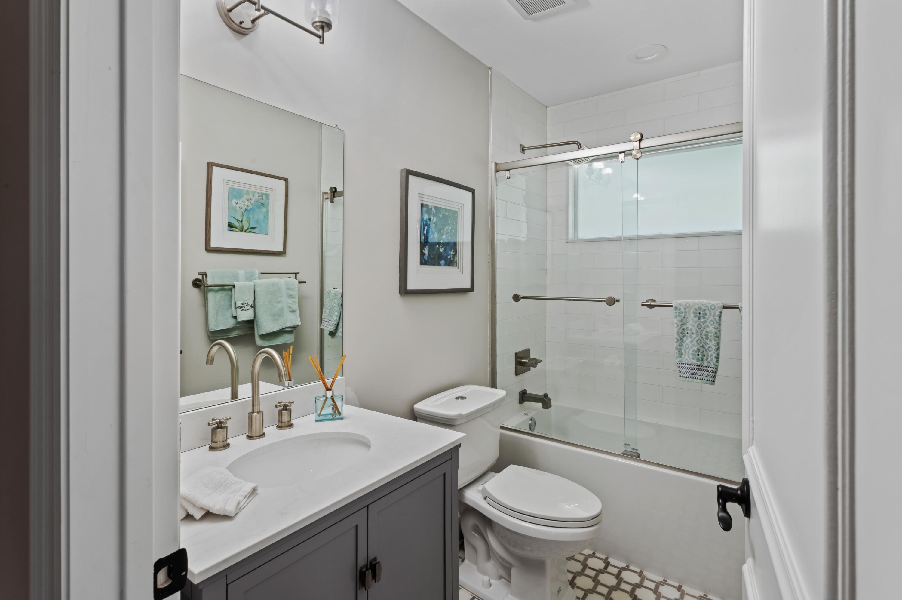 TROPIC ISLE 3RD SEC - Residential