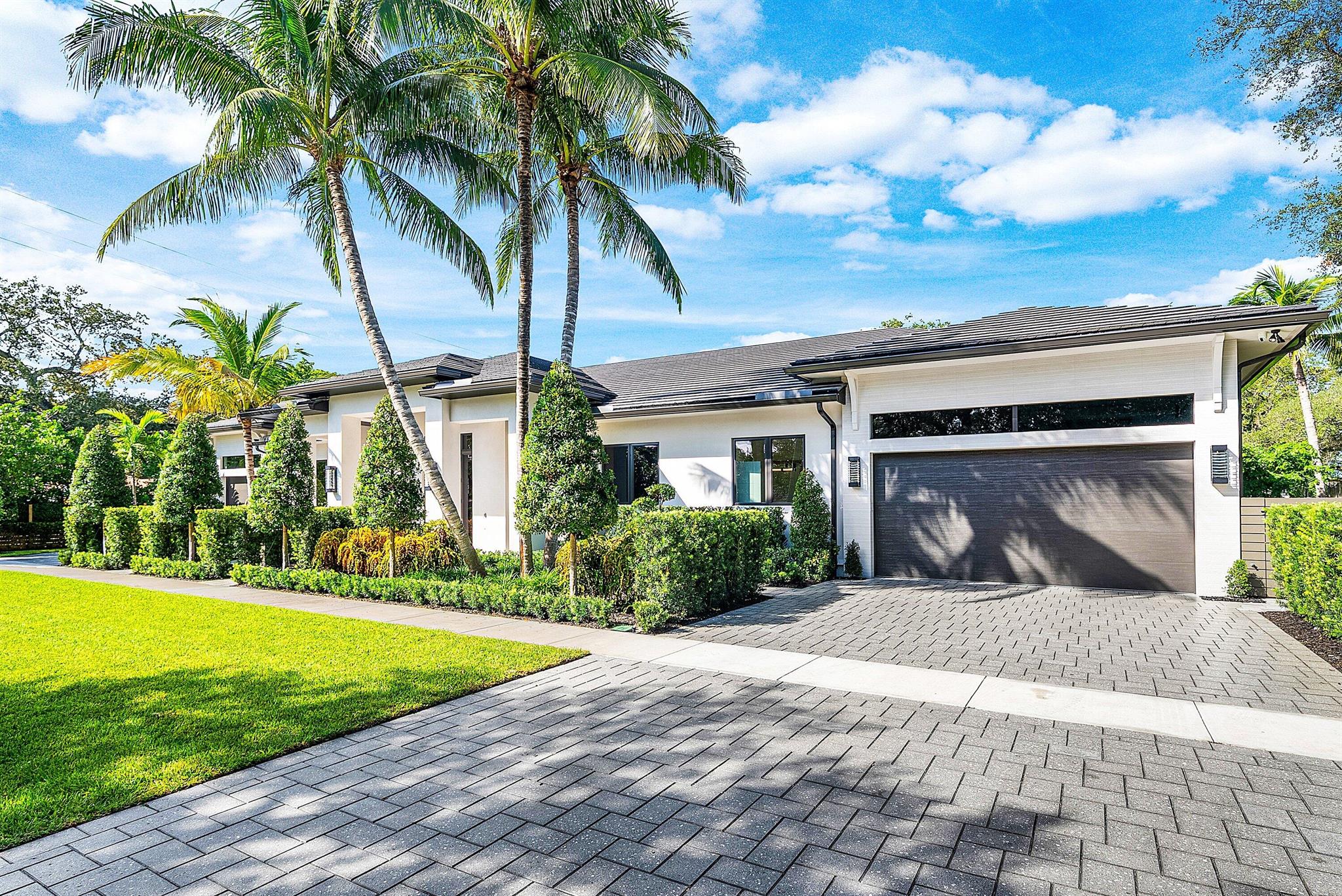 PALM BEACH FARMS CO 11 - Residential