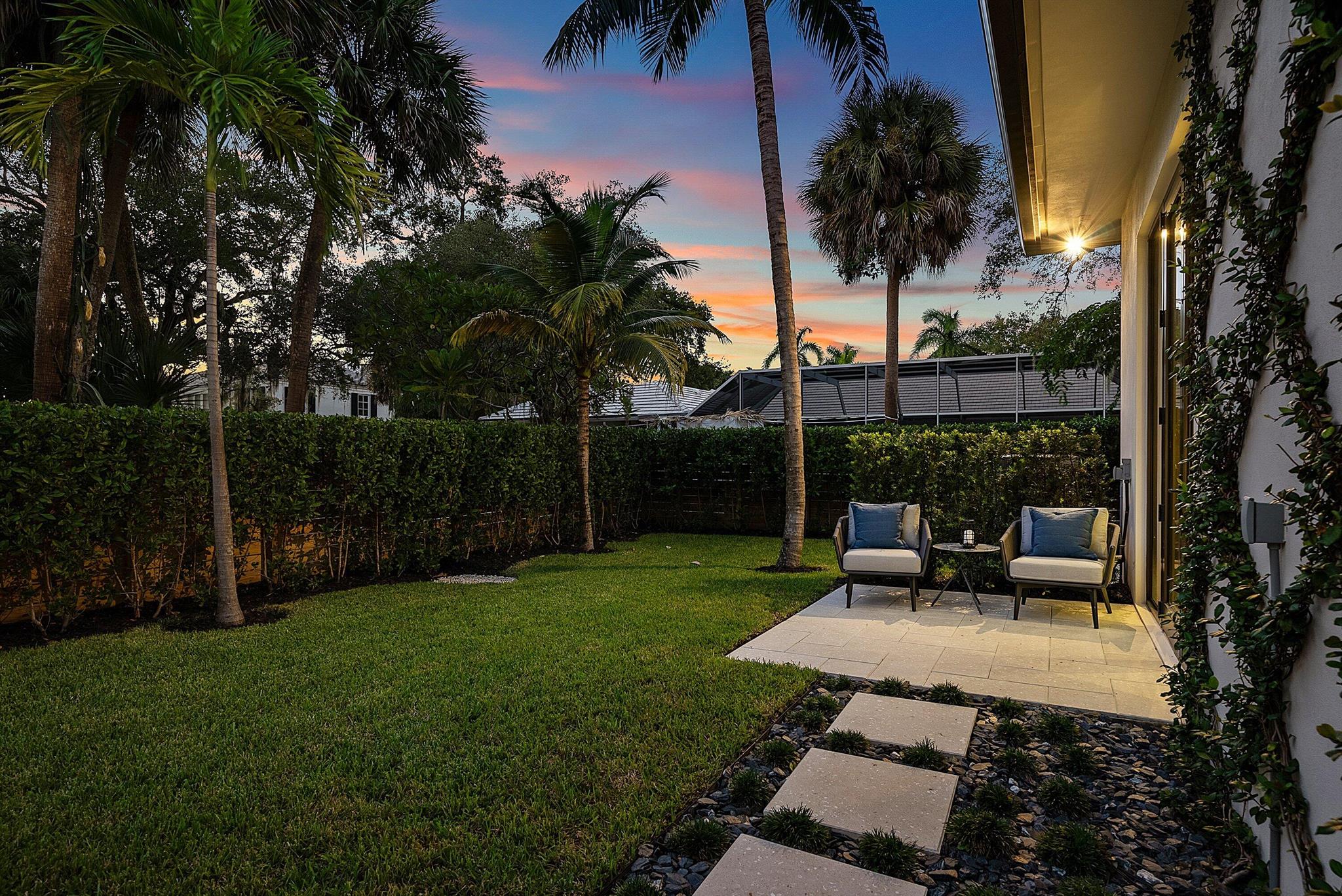 PALM BEACH FARMS CO 11 - Residential