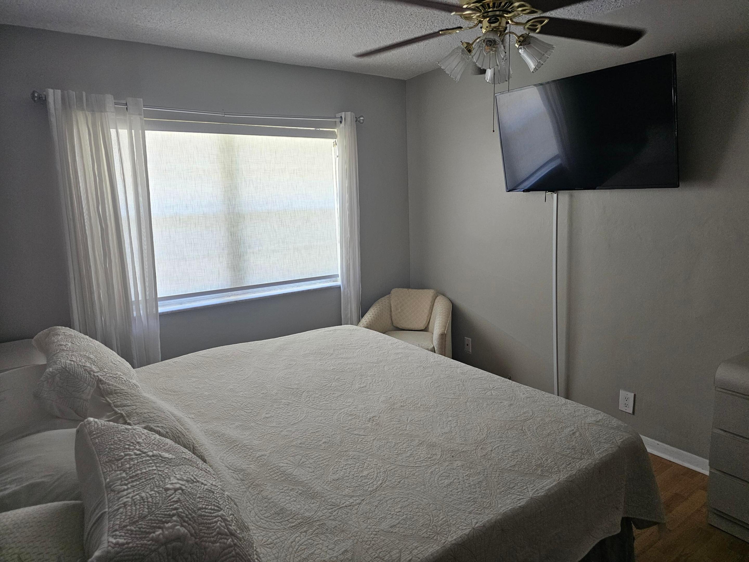 FAIRVIEW I CONDO - Residential Lease