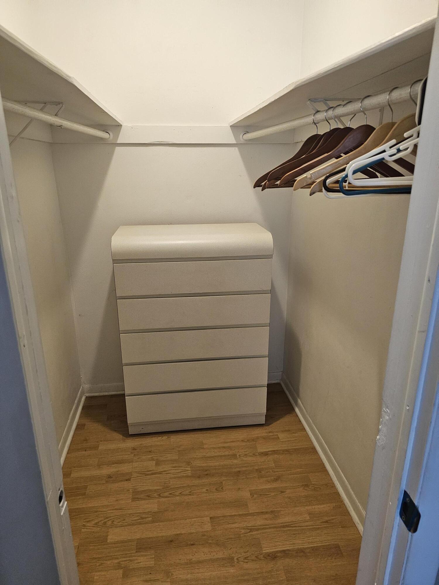 FAIRVIEW I CONDO - Residential Lease