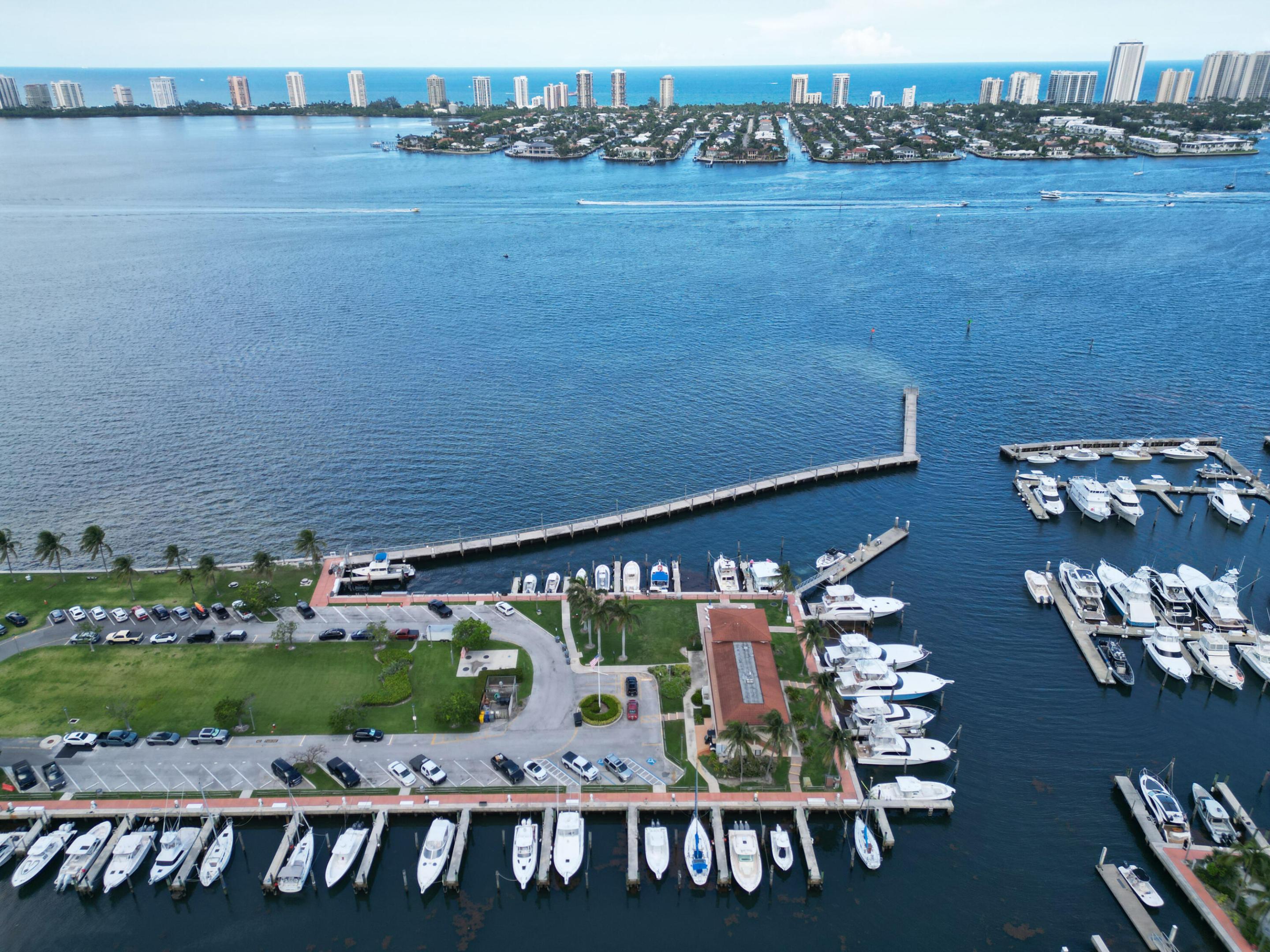 NAUTILUS 220 CONDO - Residential