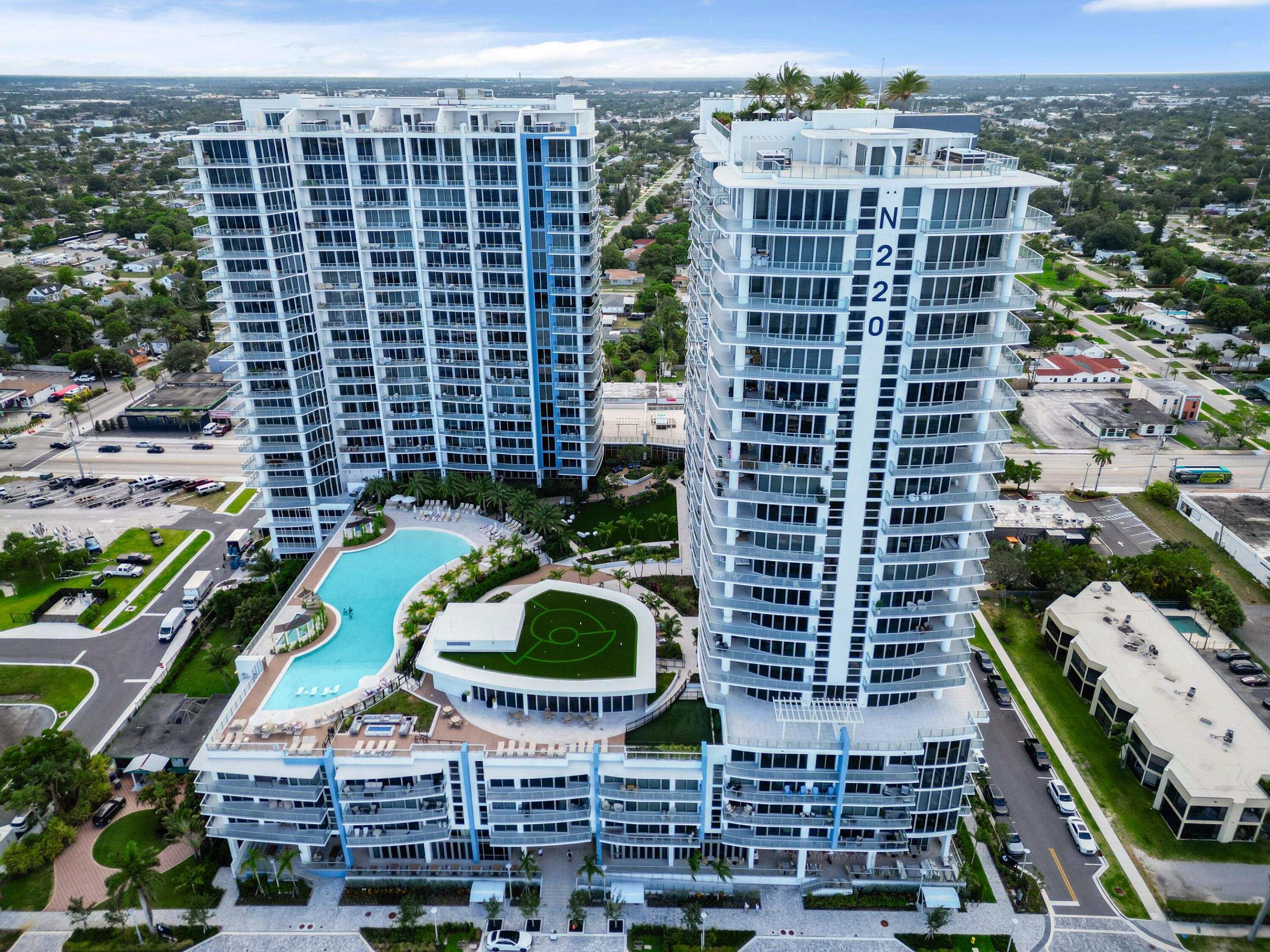 NAUTILUS 220 CONDO - Residential