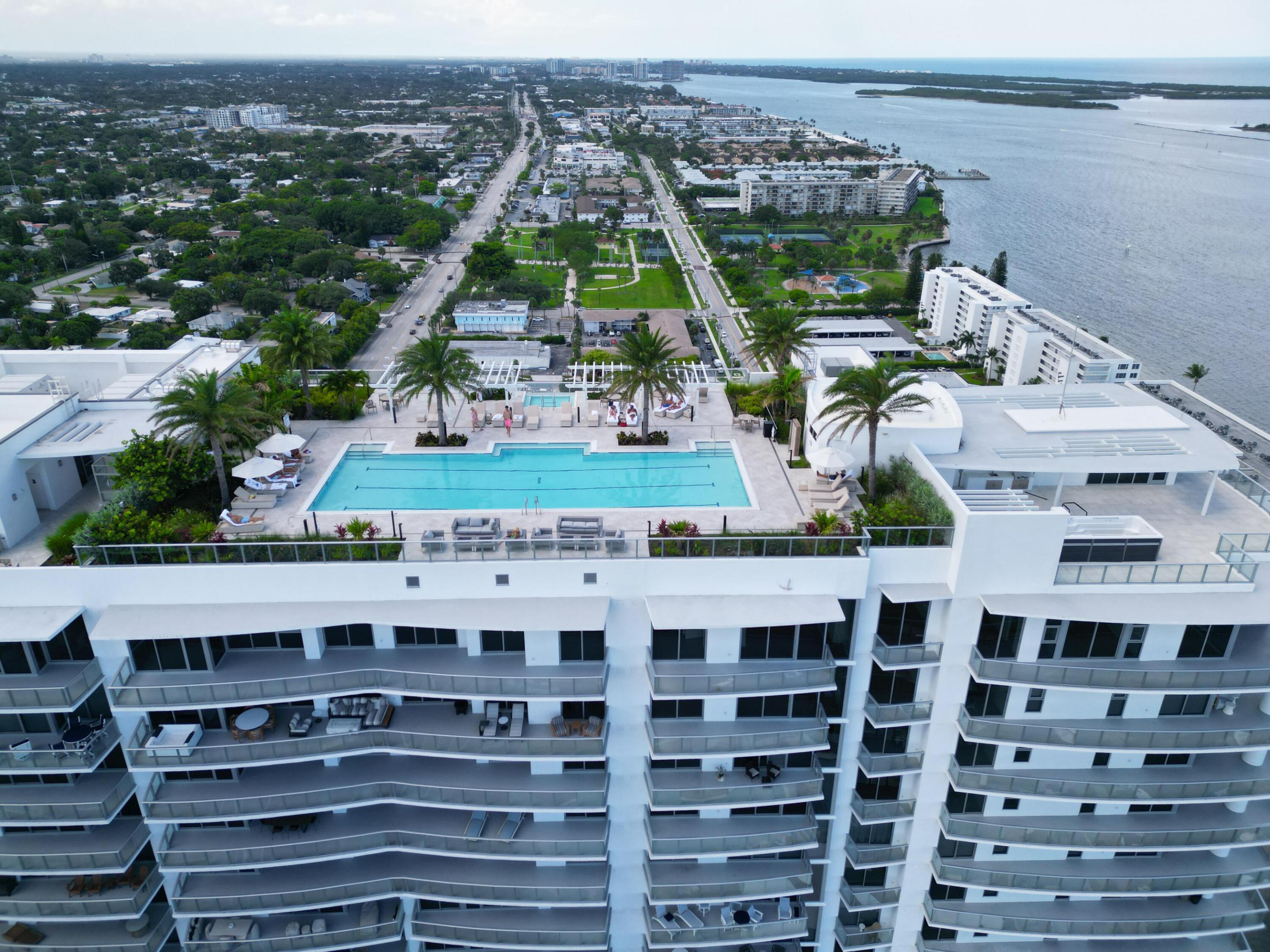 NAUTILUS 220 CONDO - Residential