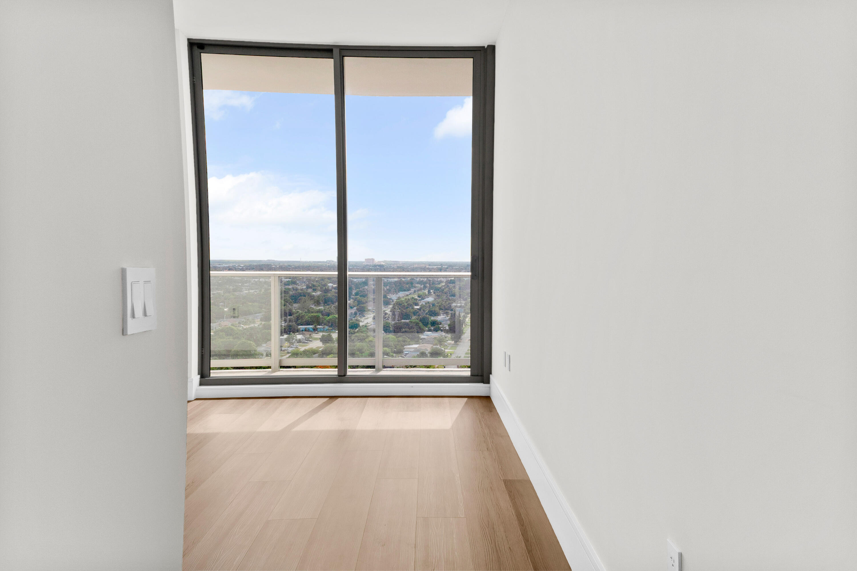 NAUTILUS 220 CONDO - Residential