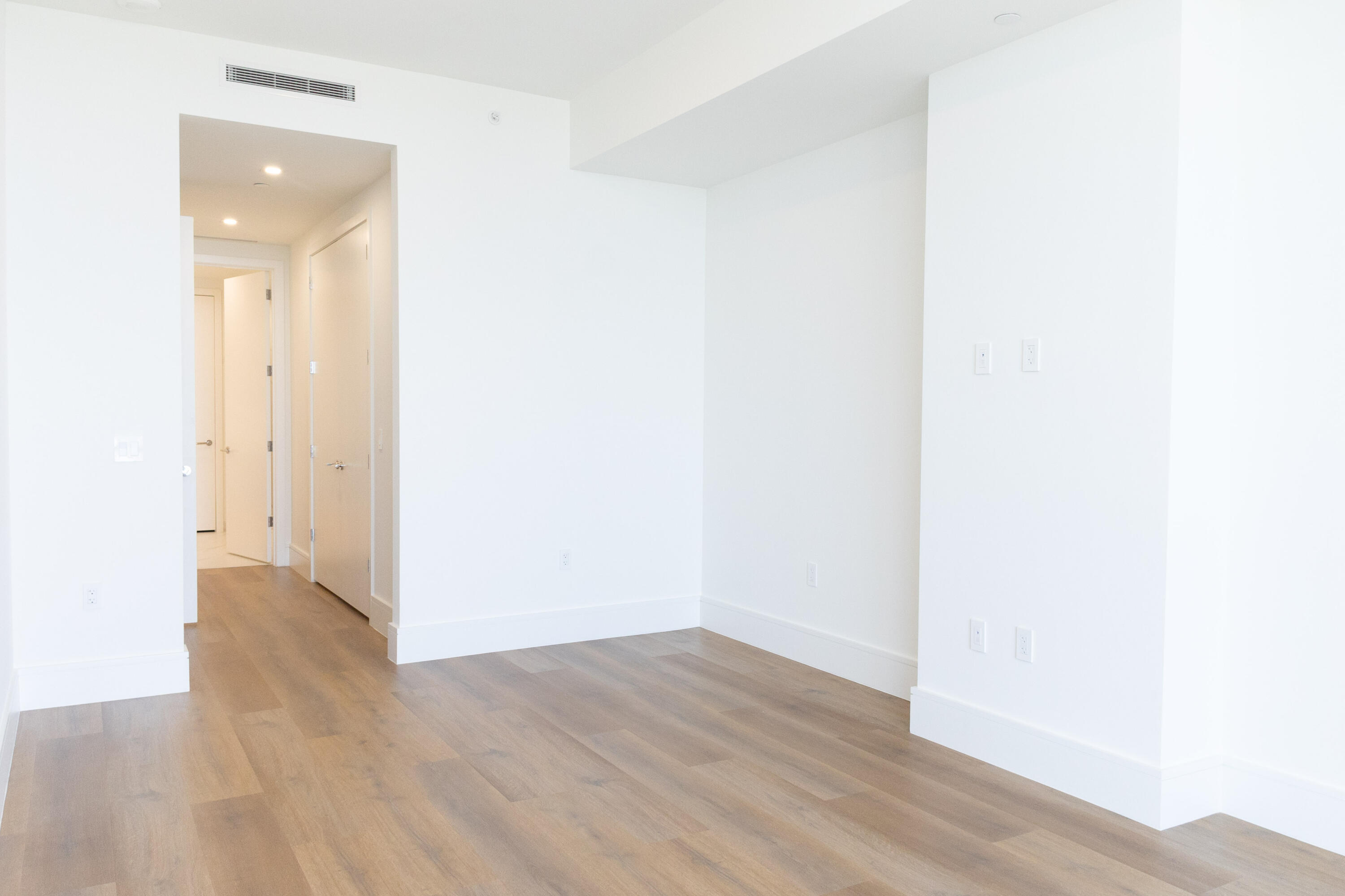 NAUTILUS 220 CONDO - Residential