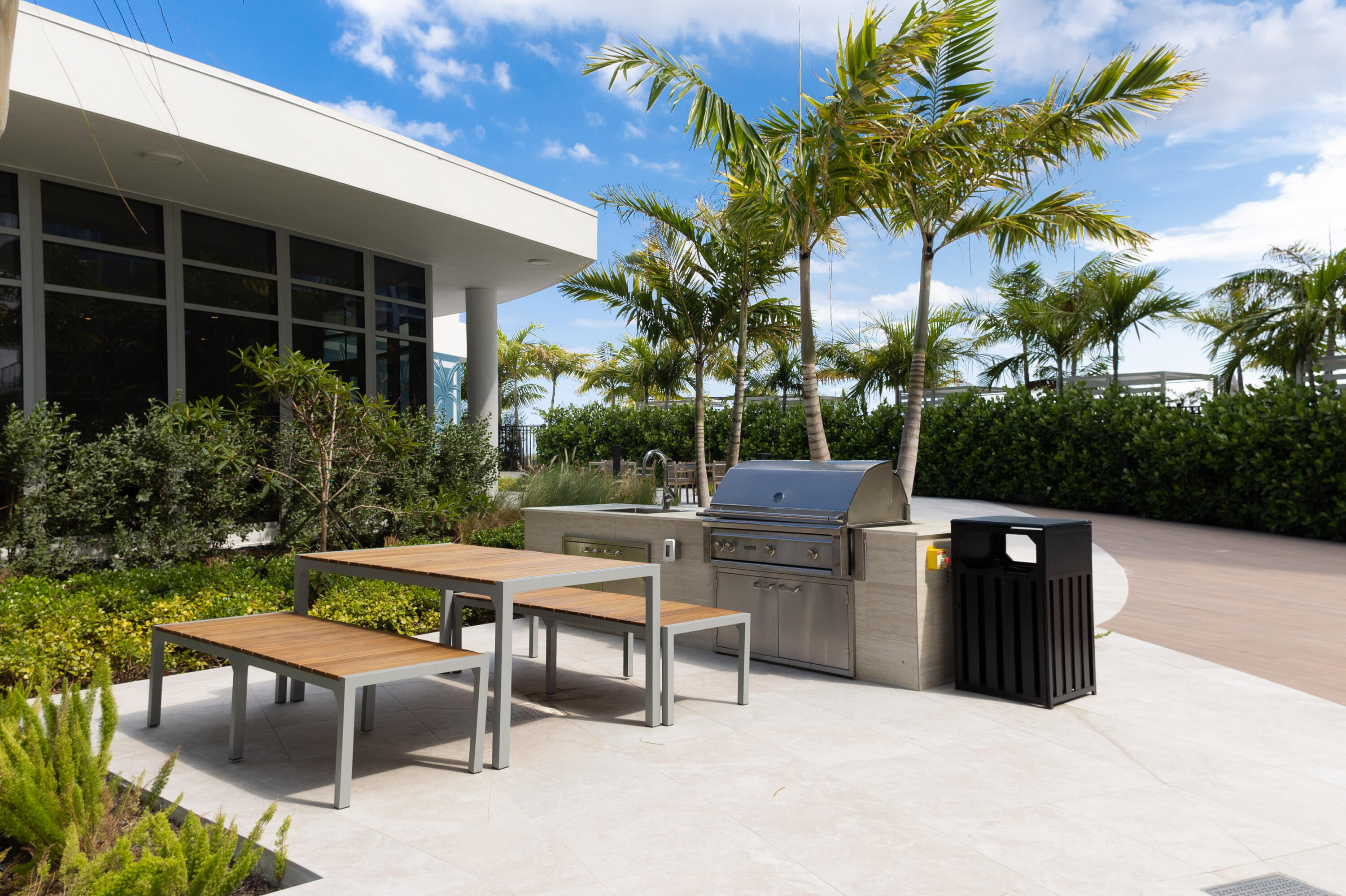 NAUTILUS 220 CONDO - Residential