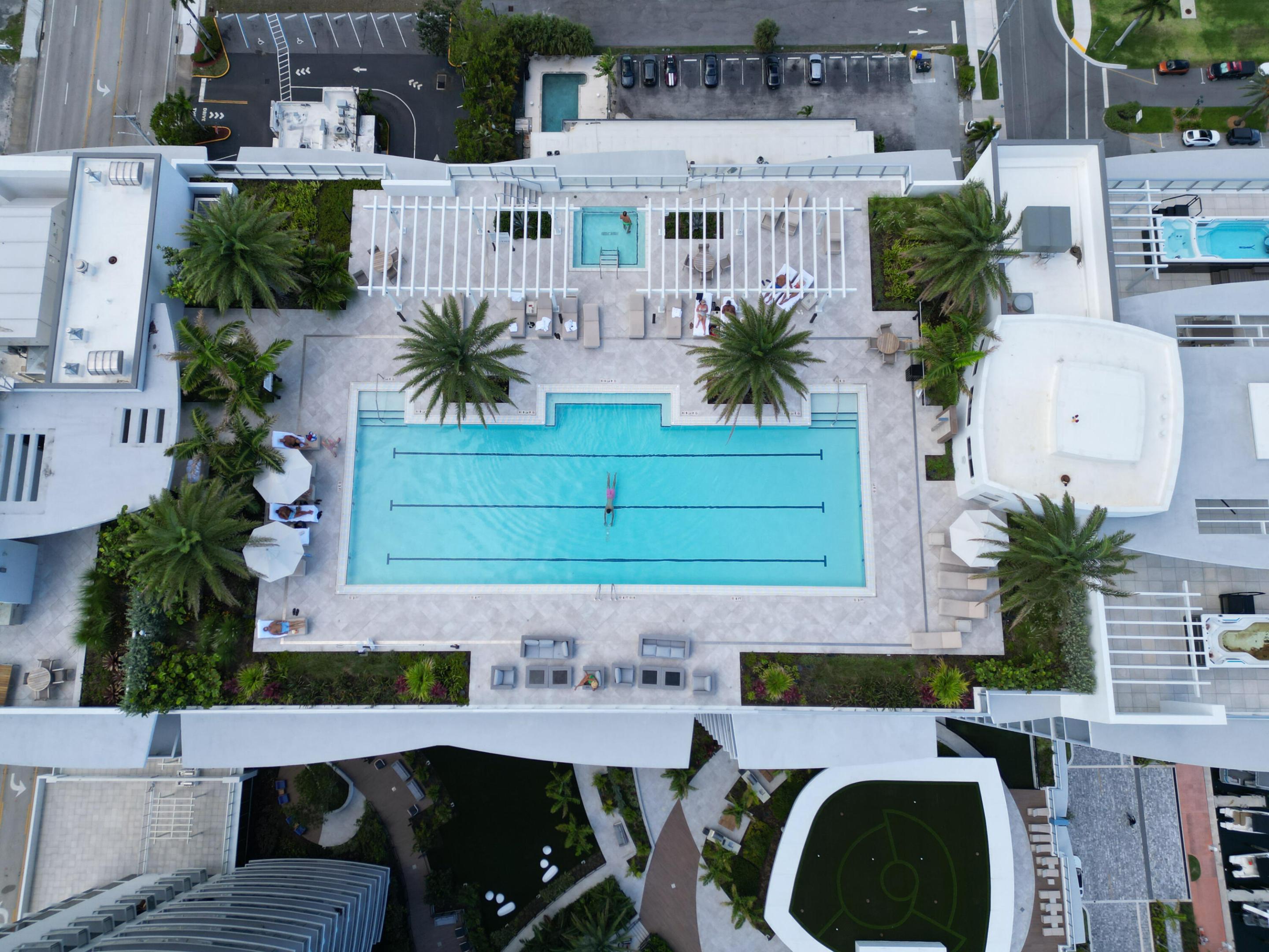 NAUTILUS 220 CONDO - Residential