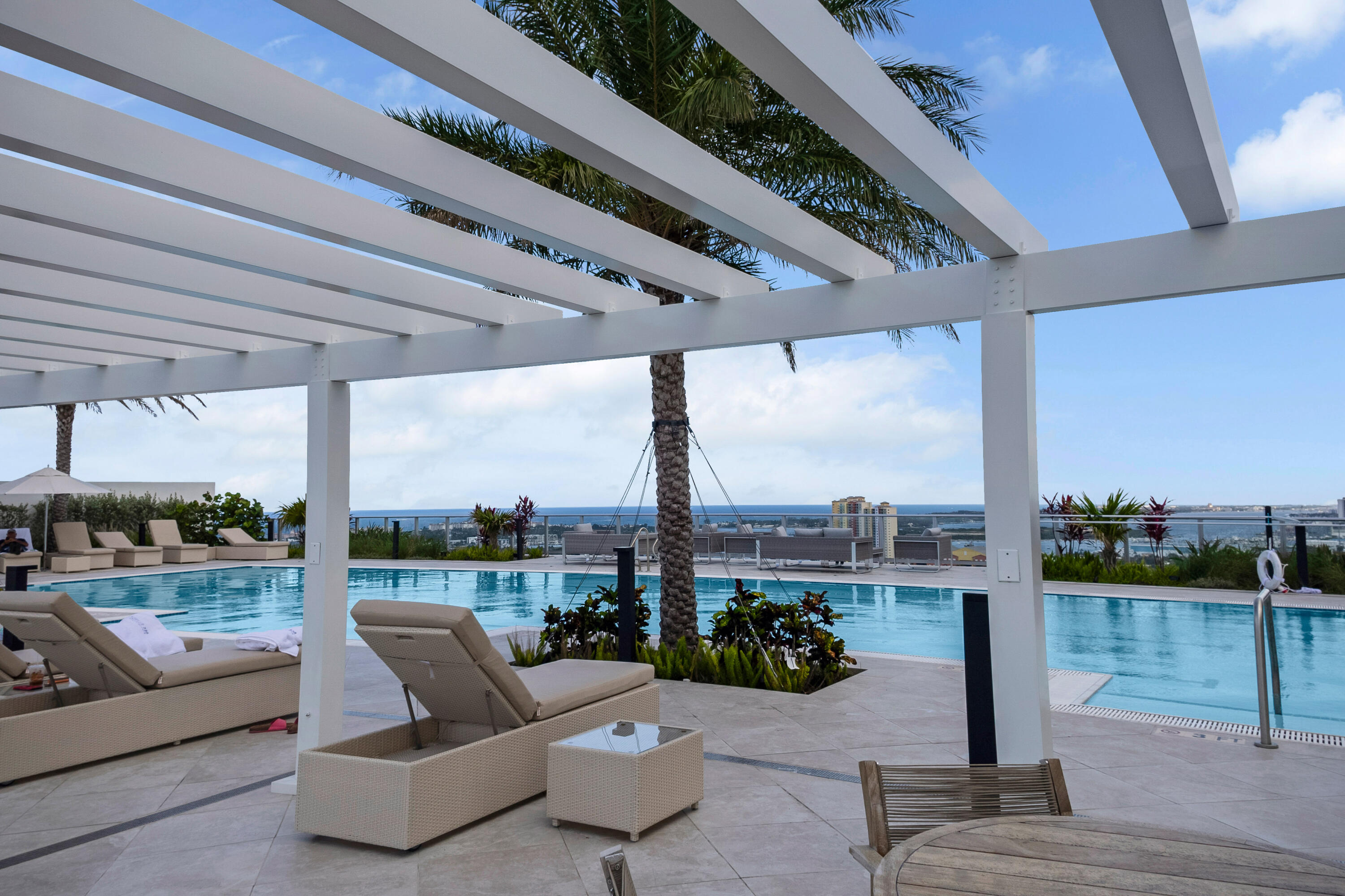 NAUTILUS 220 CONDO - Residential