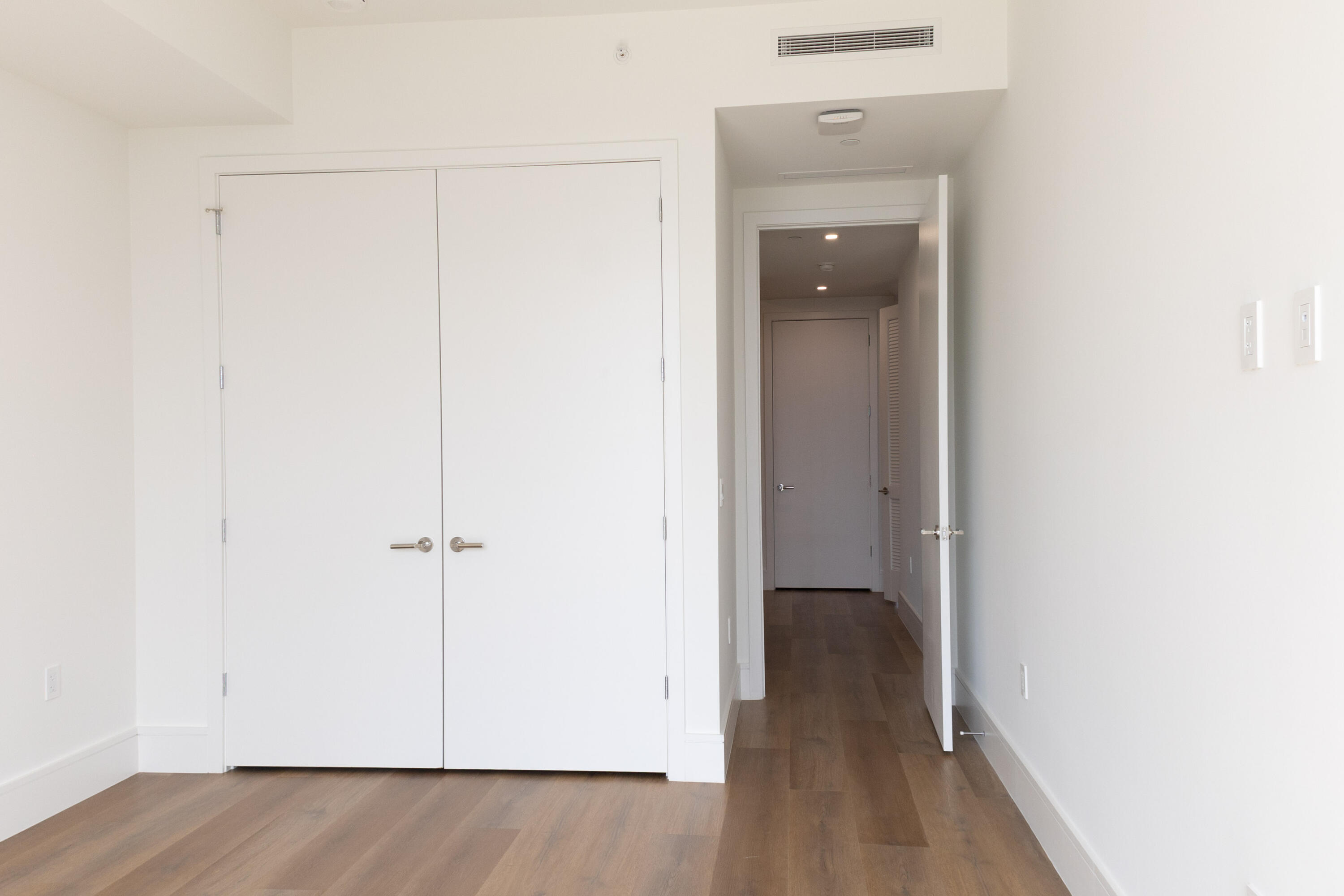 NAUTILUS 220 CONDO - Residential