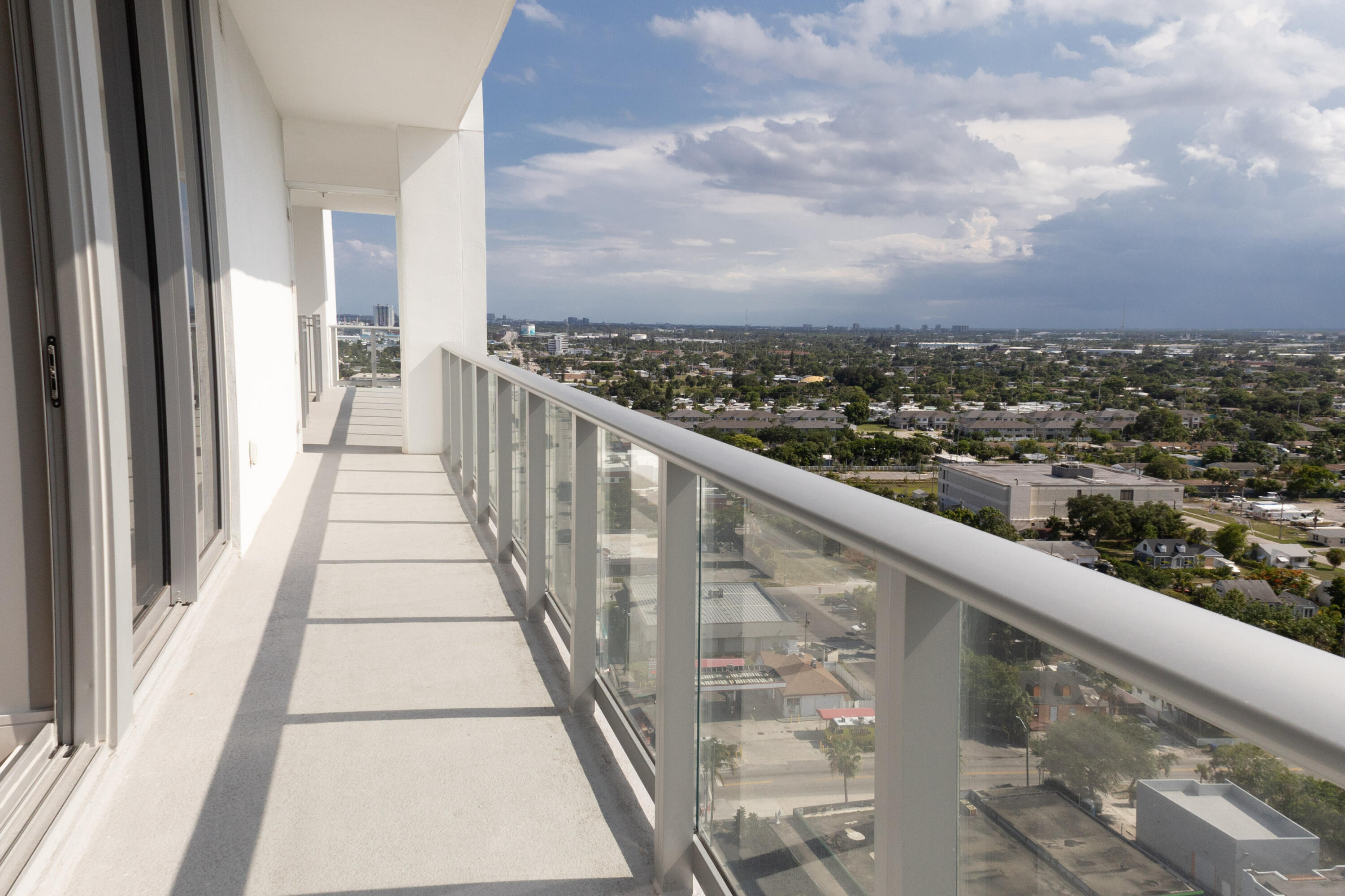 NAUTILUS 220 CONDO - Residential