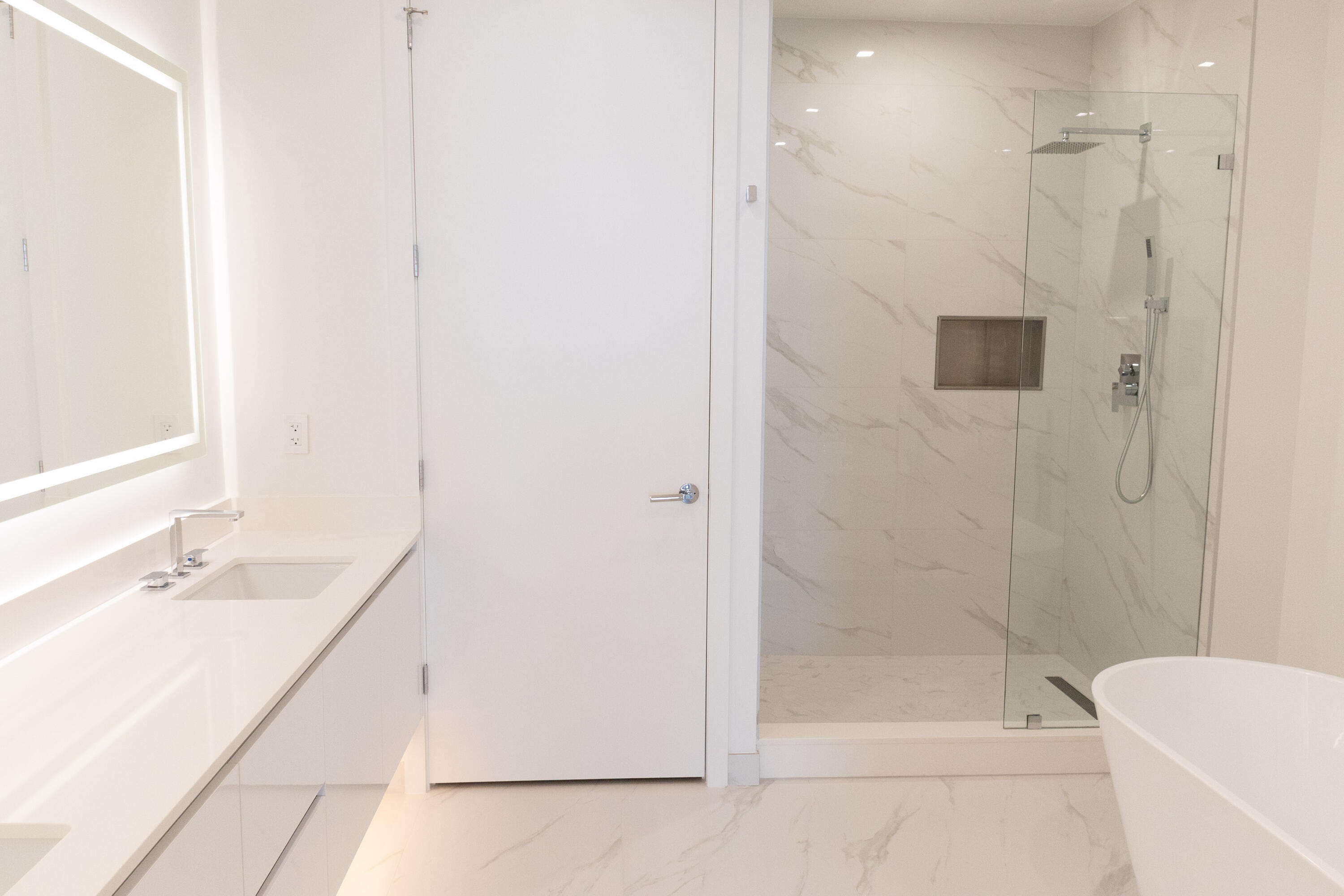 NAUTILUS 220 CONDO - Residential