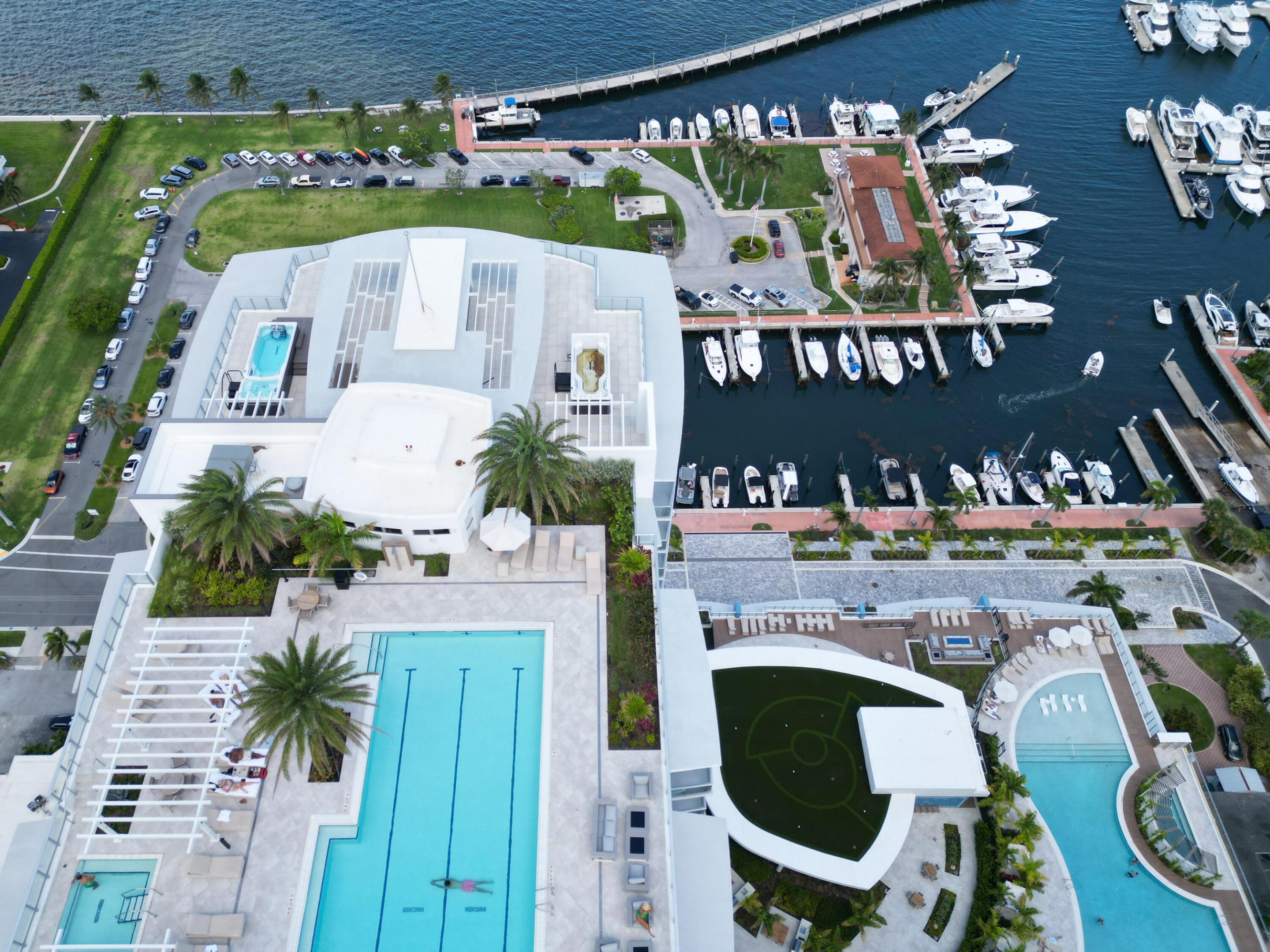 NAUTILUS 220 CONDO - Residential